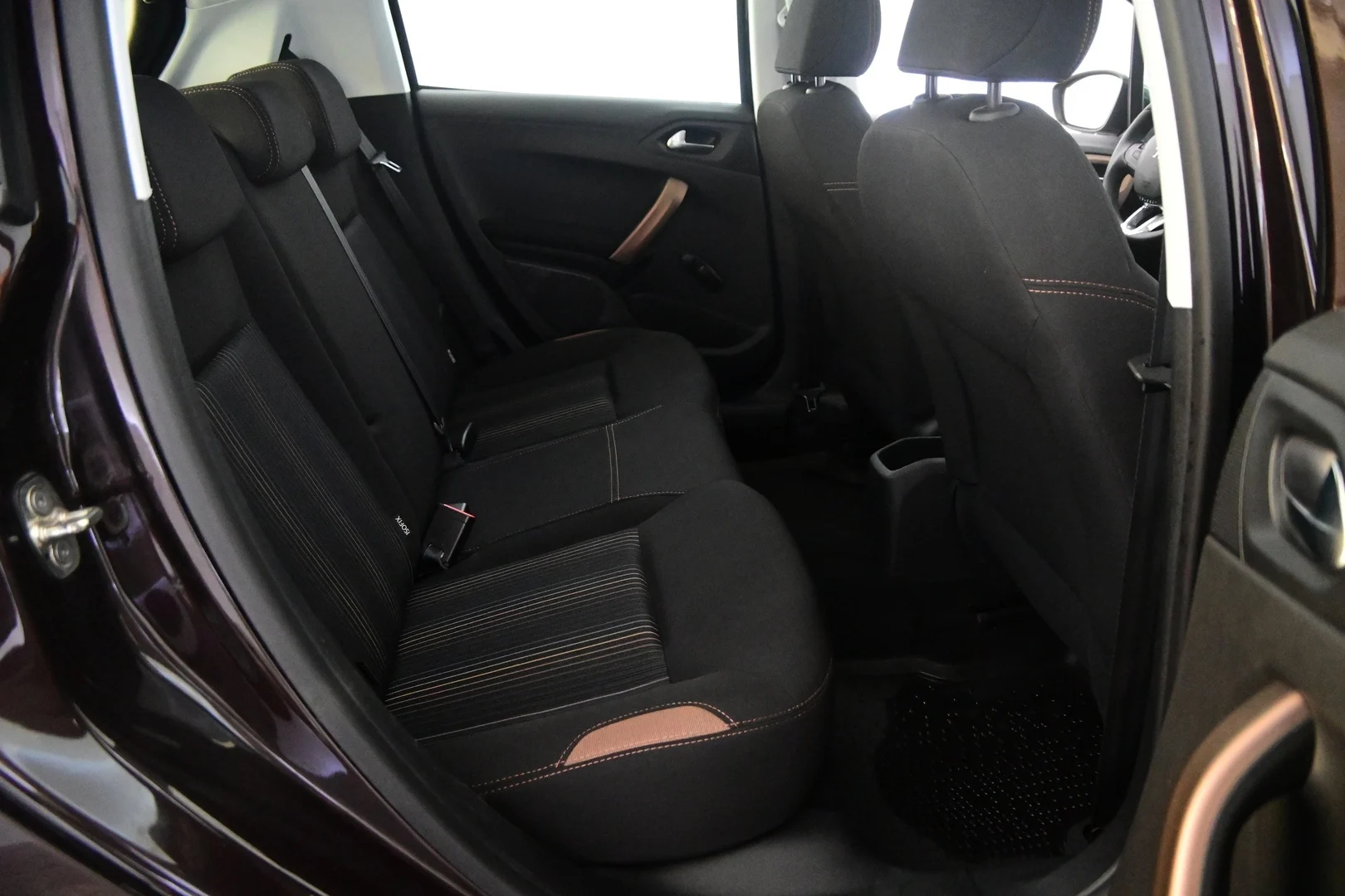 Car Image - 0jIywucNCcn2X4bDX2m2q