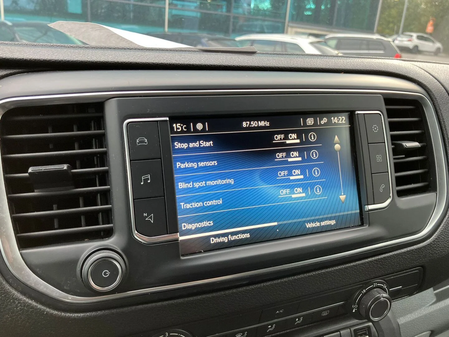 Car Image - 1mfZ9gc27zTkUn6pp0TR6e