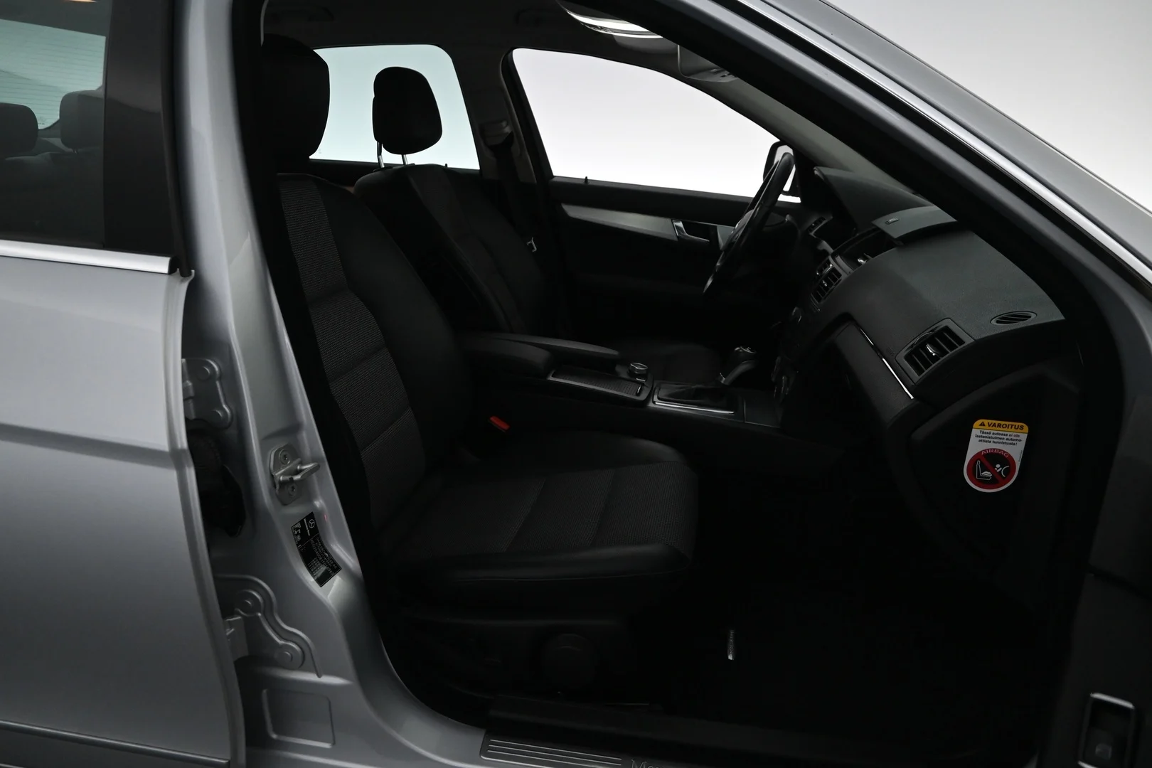 Car Image - 4xt4G8D4XuUn4updLh7IFI