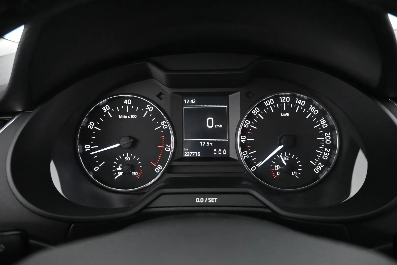 Car Image - 6yMxWjX03Laa2pMuPRhQwv