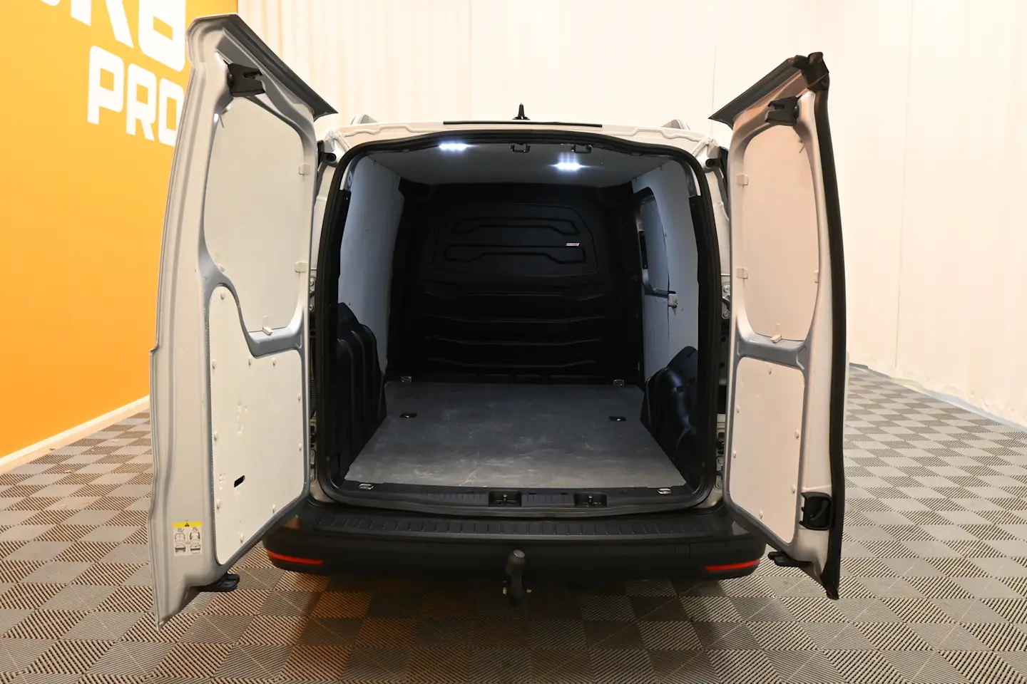 Car Image - 3Eq8y6hGiSxZAMqWzkRJxM