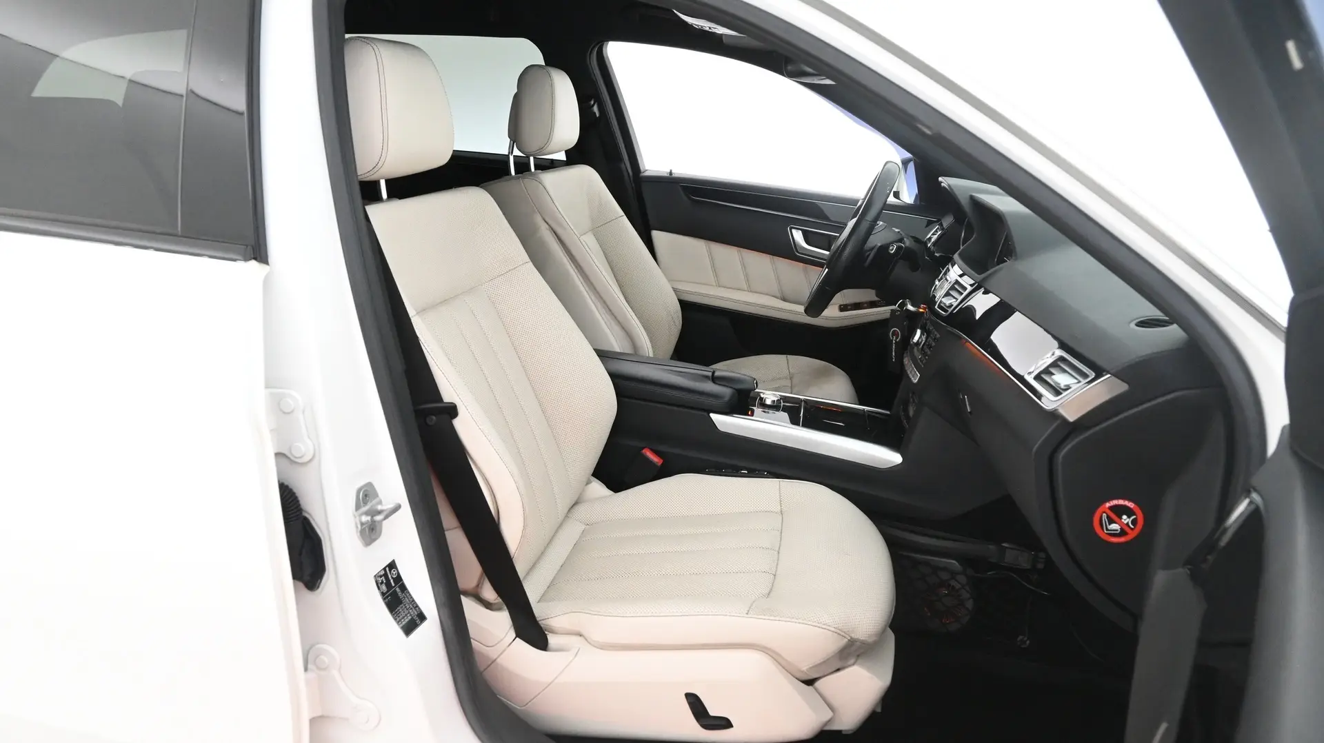 Car Image - 2mEZp0EECoVhoib6nIqfyI