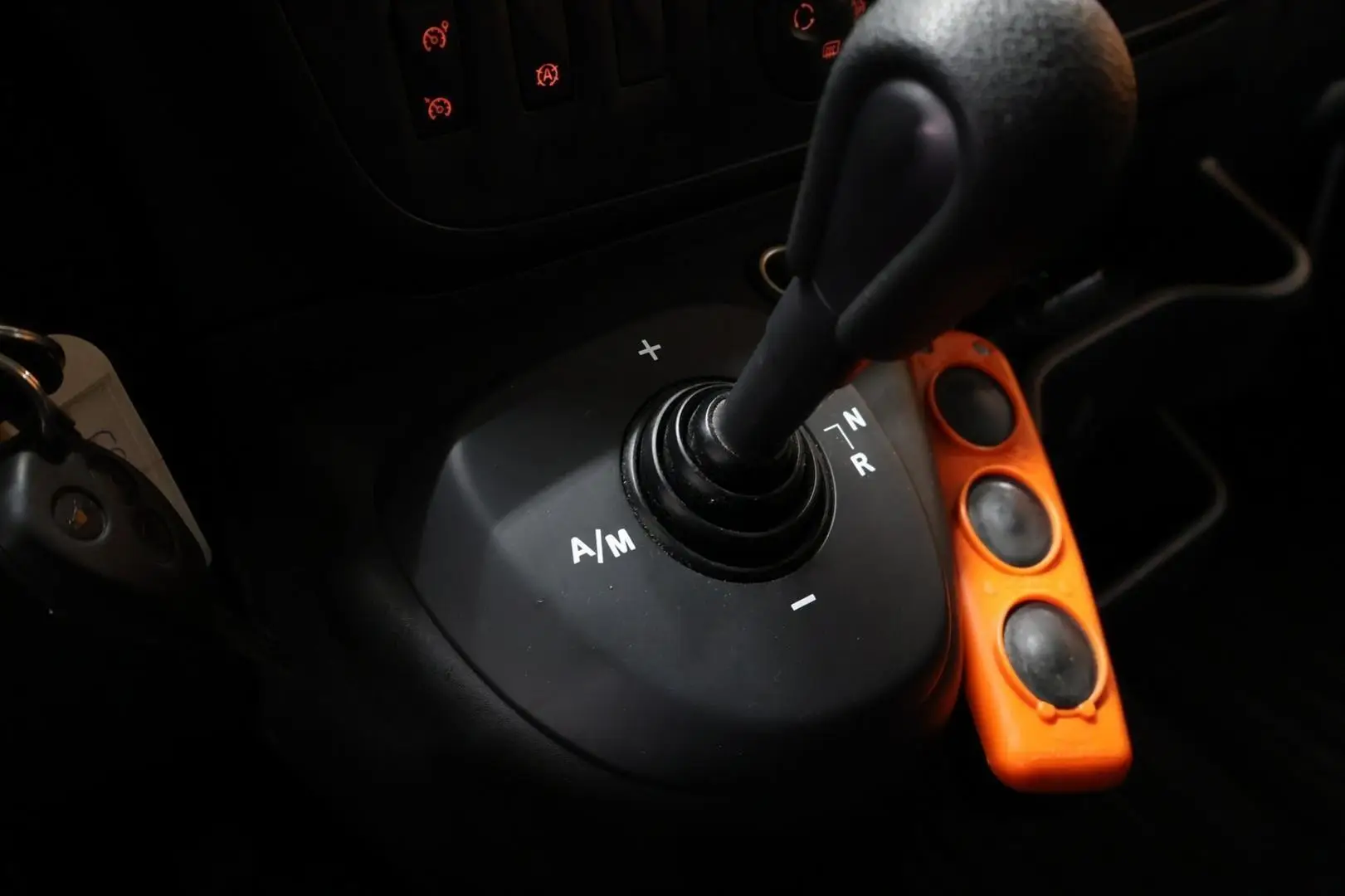 Car Image - 2Uadrgv75iagBQQrYZ8HZl