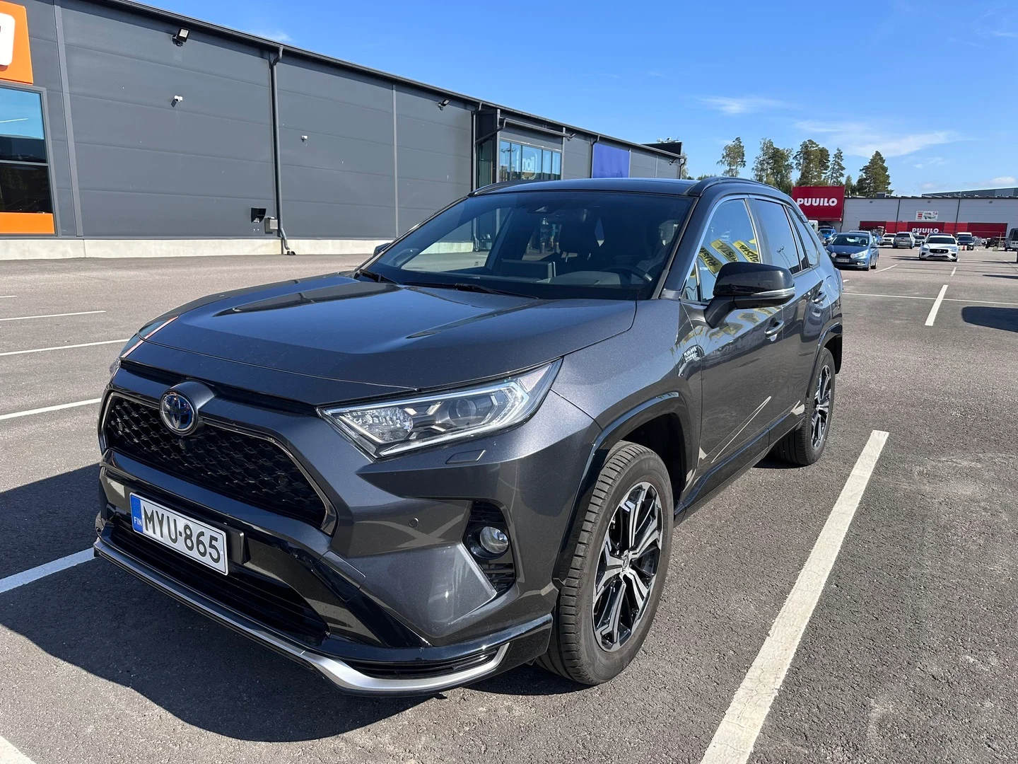 Car Image - 7dfwP9SYddKUJF45pEkjzB