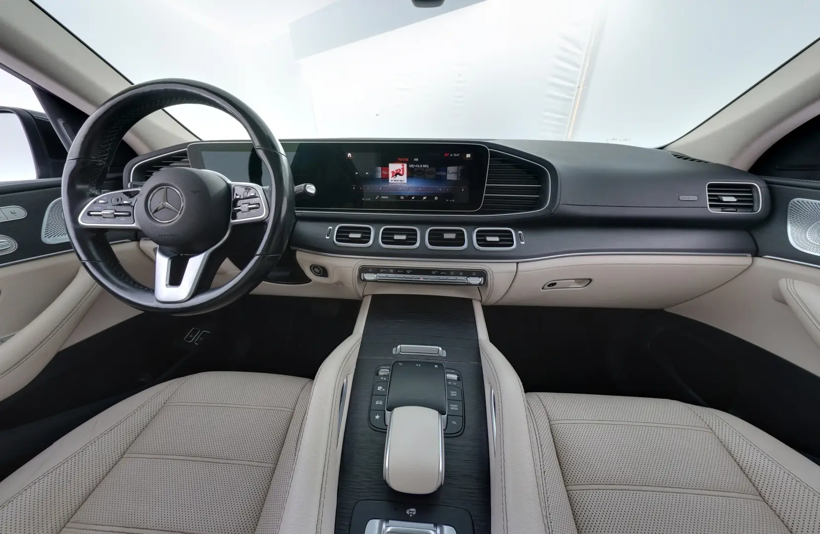 Car Image - 5D7Zs0TbMogOrFrRv7hhOr