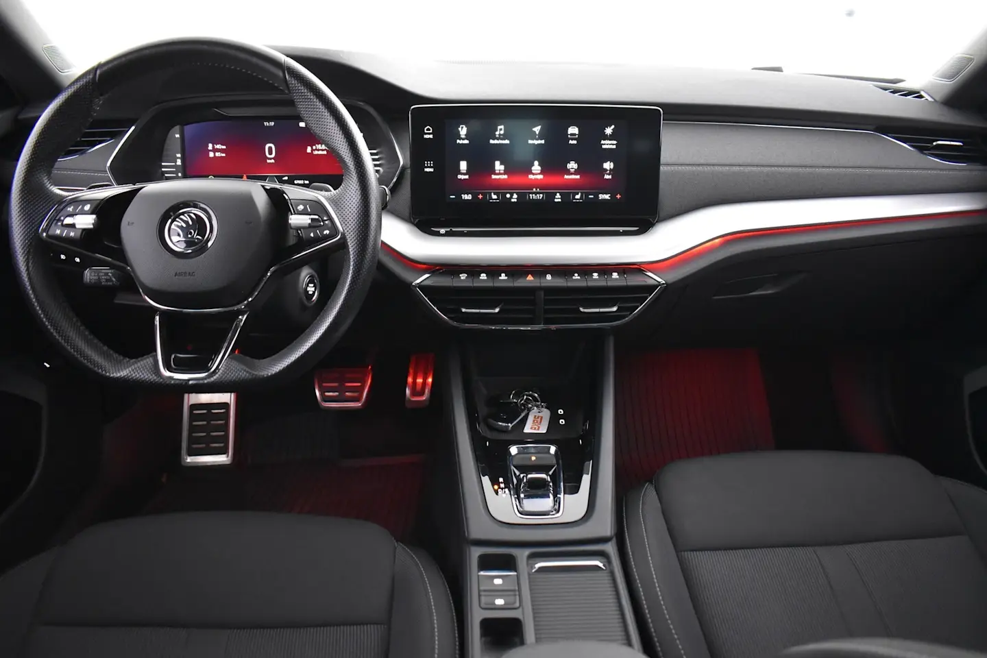 Car Image - 3W993AO9b30HfEeeebKYOG