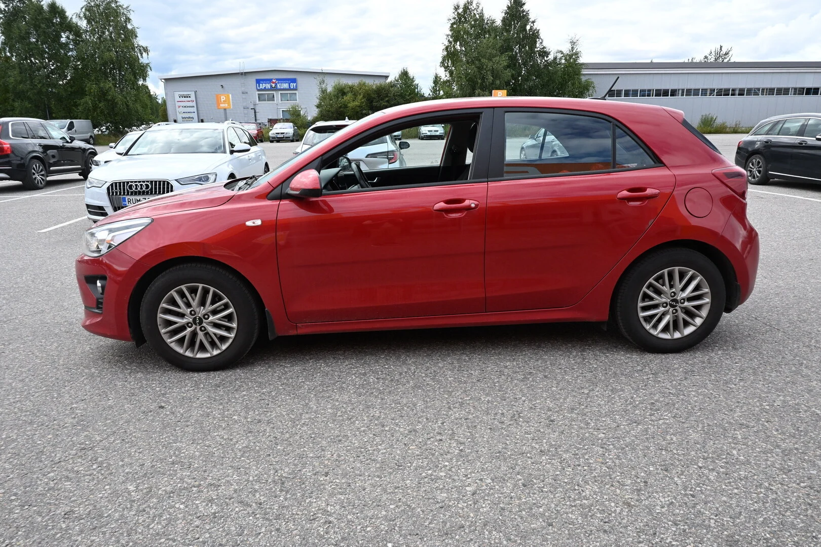 Car Image - IAoZhAnRXgvLewQyaOWOj
