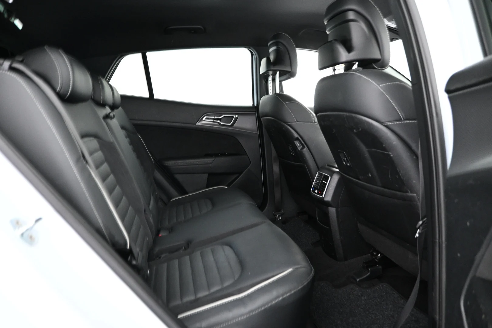 Car Image - NcAAubY6wvEdu3TGtkc0C