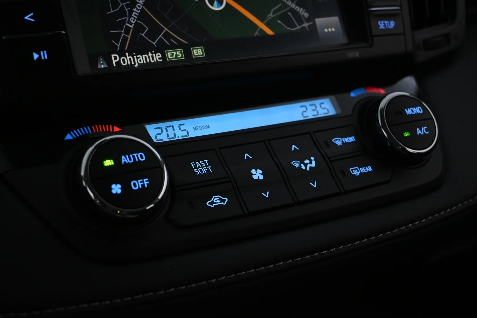Car Image - RyOYXlLZwPC0aTGEDP7xU