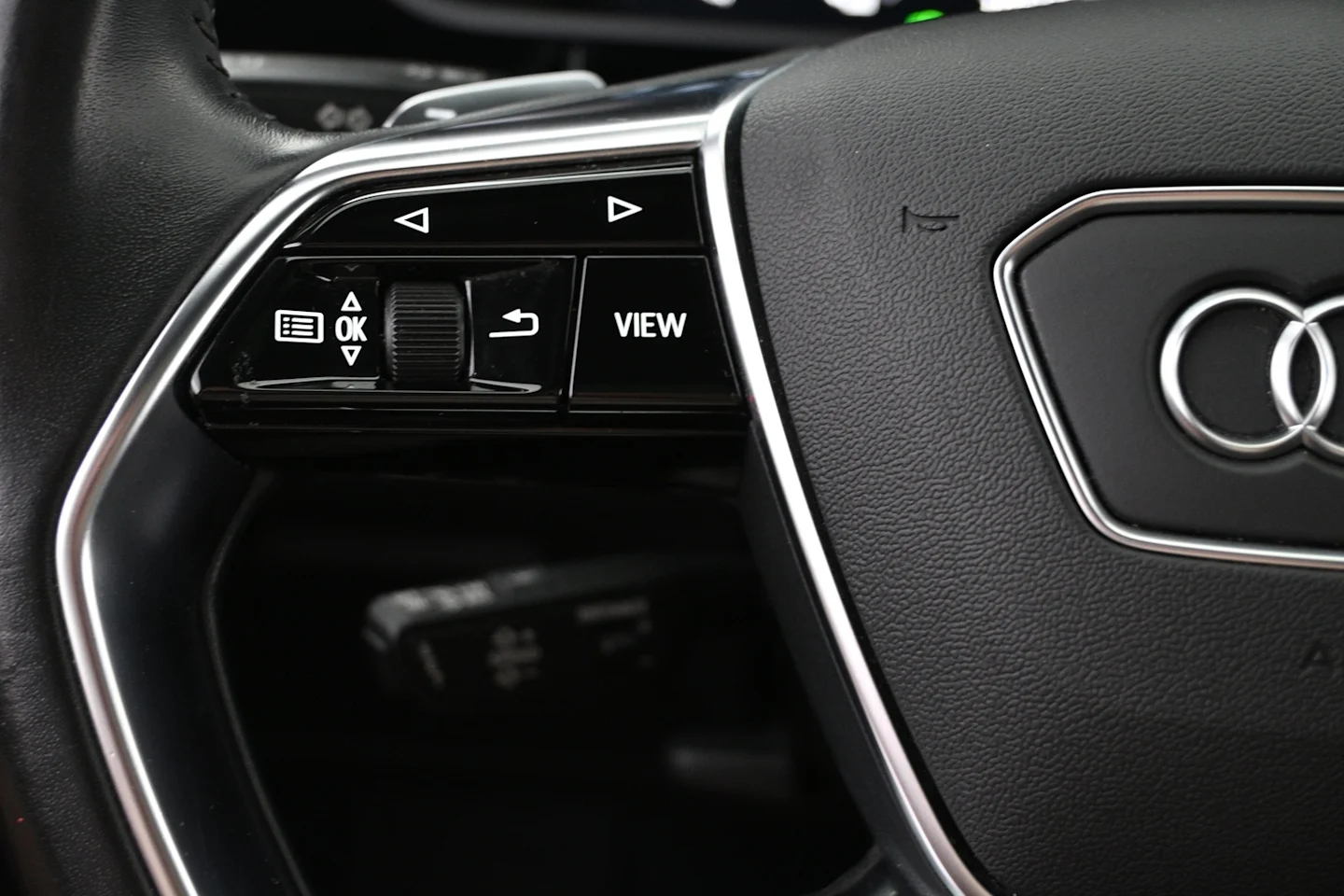 Car Image - 6wRYKQ3FzQ955qGfq9gszX