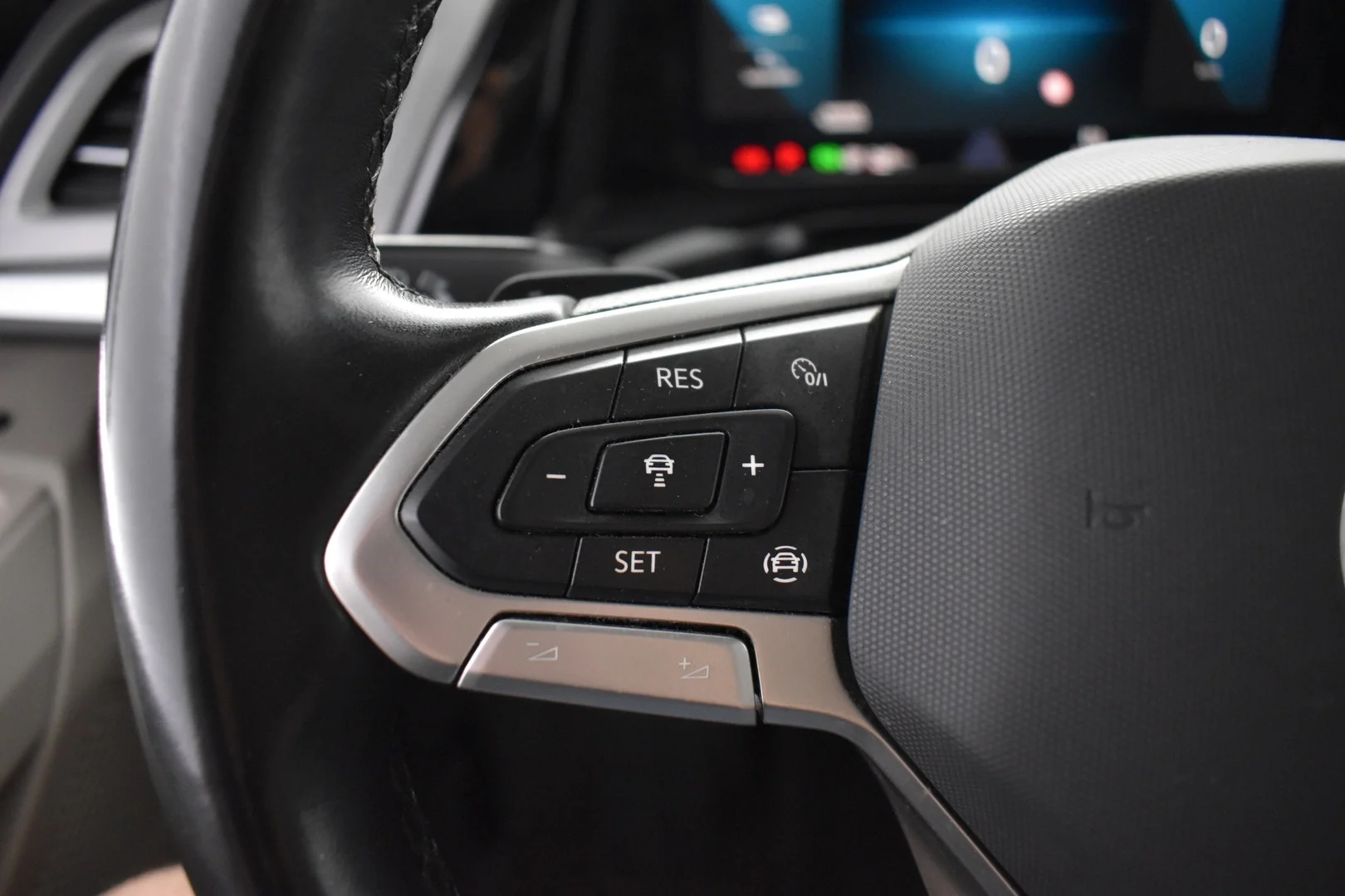 Car Image - 2hL8vHVvzXNS3tMpY1yJwM