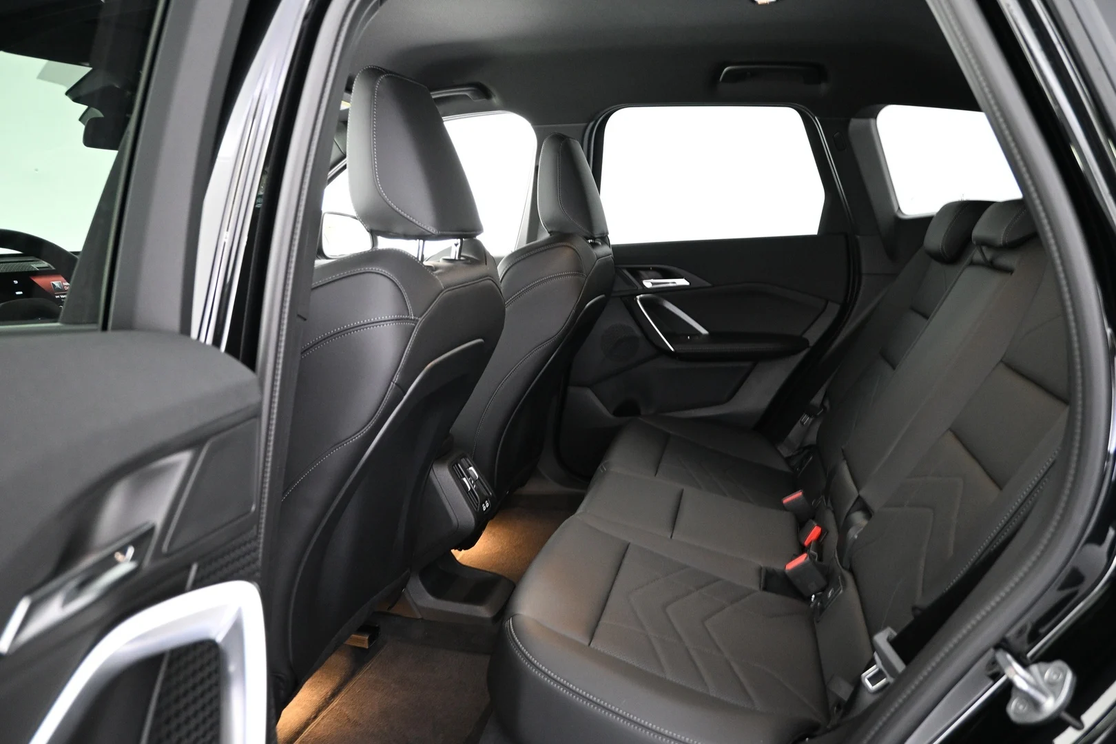 Car Image - 1vyn0kDGOQCxh86MjMuof2