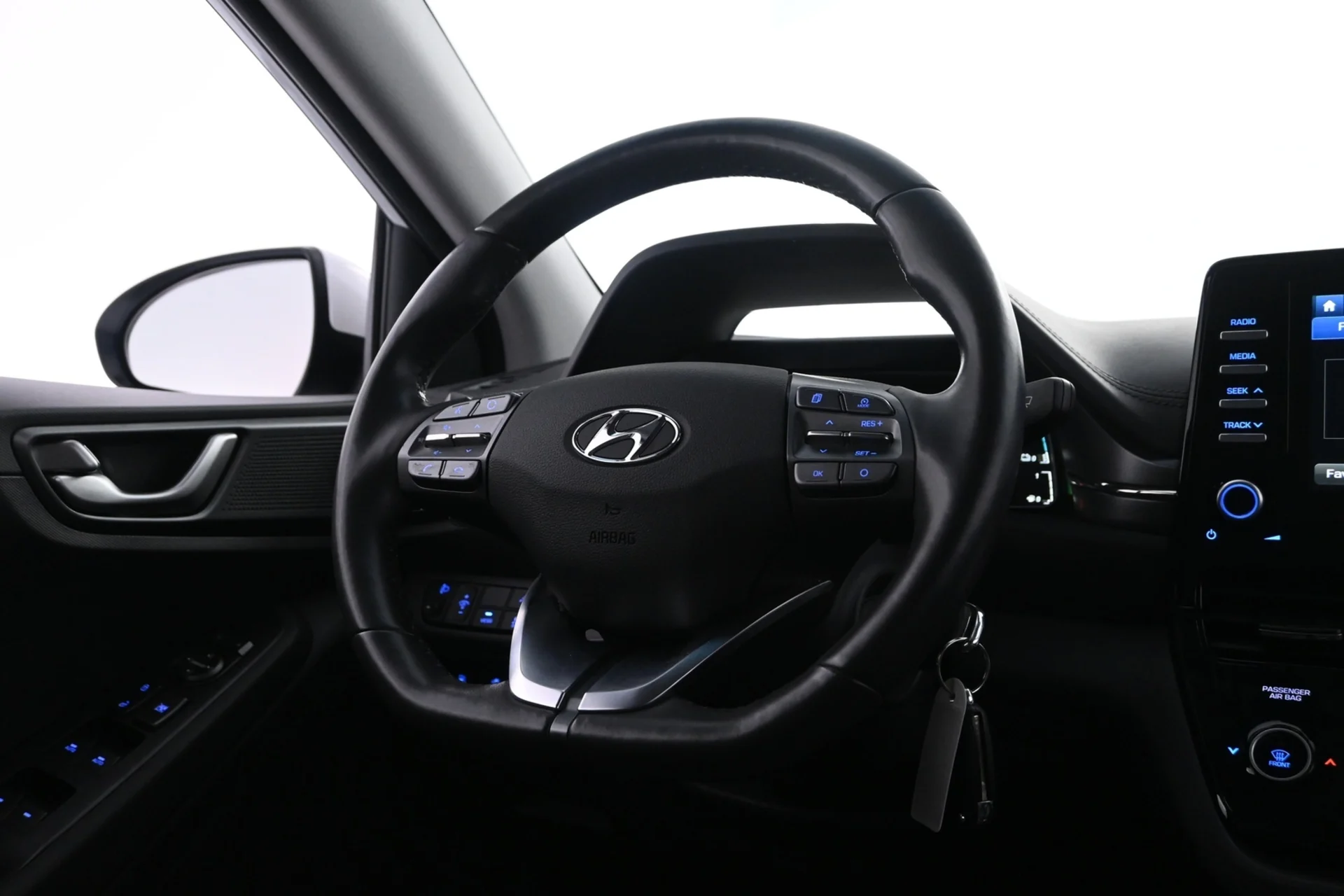 Car Image - 7JnSMN2YvxooveXXDc6ZKw