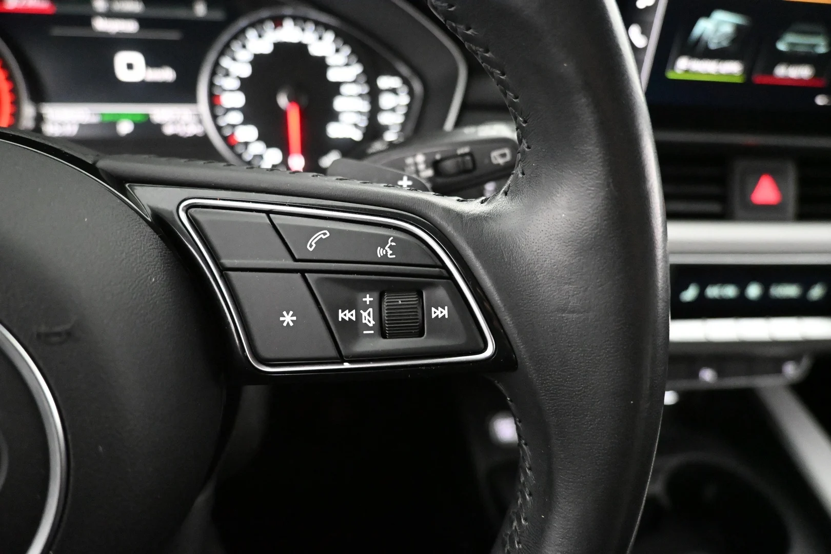 Car Image - 4JBB1tXMfyzzzG0c48Hqqy