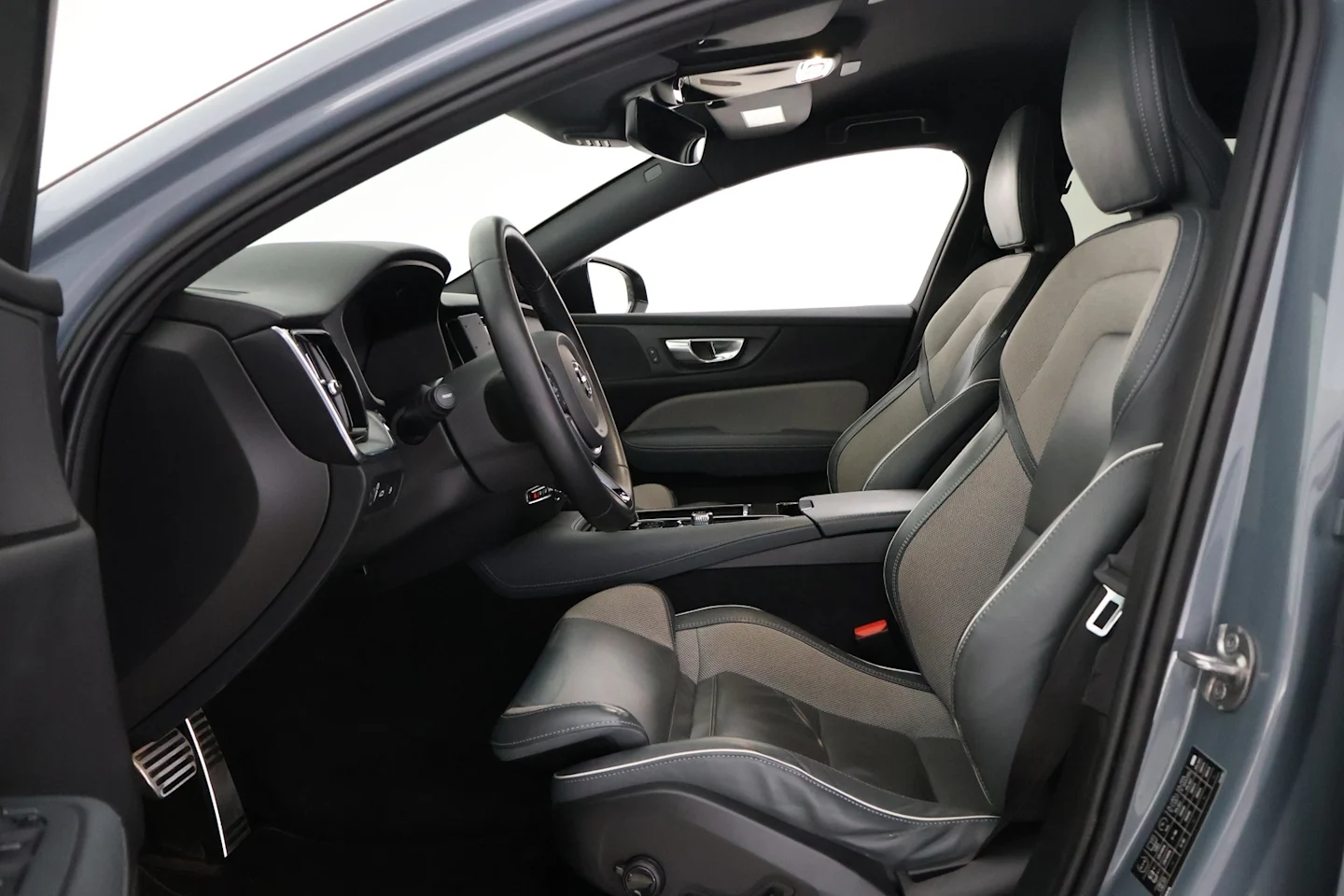 Car Image - 3uhiCVC8M0BuOMniQkR9yc