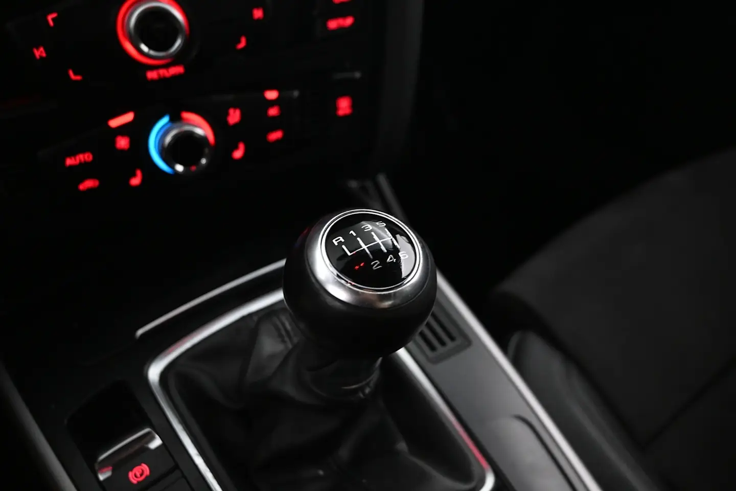 Car Image - 7KTiwod0CILnbFhfe3of72