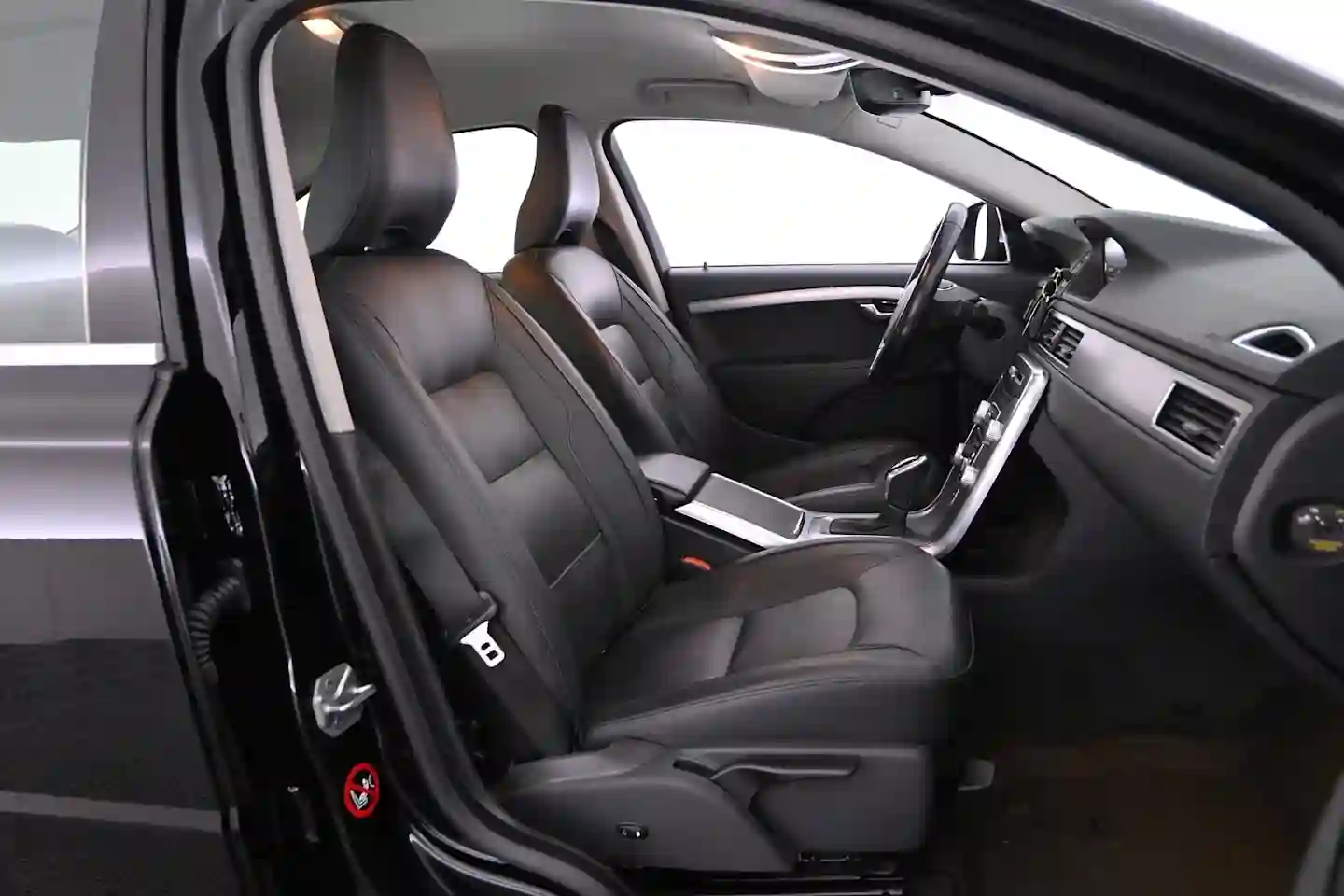 Car Image - 1U4ybafFaOfYsAKW5quNNV