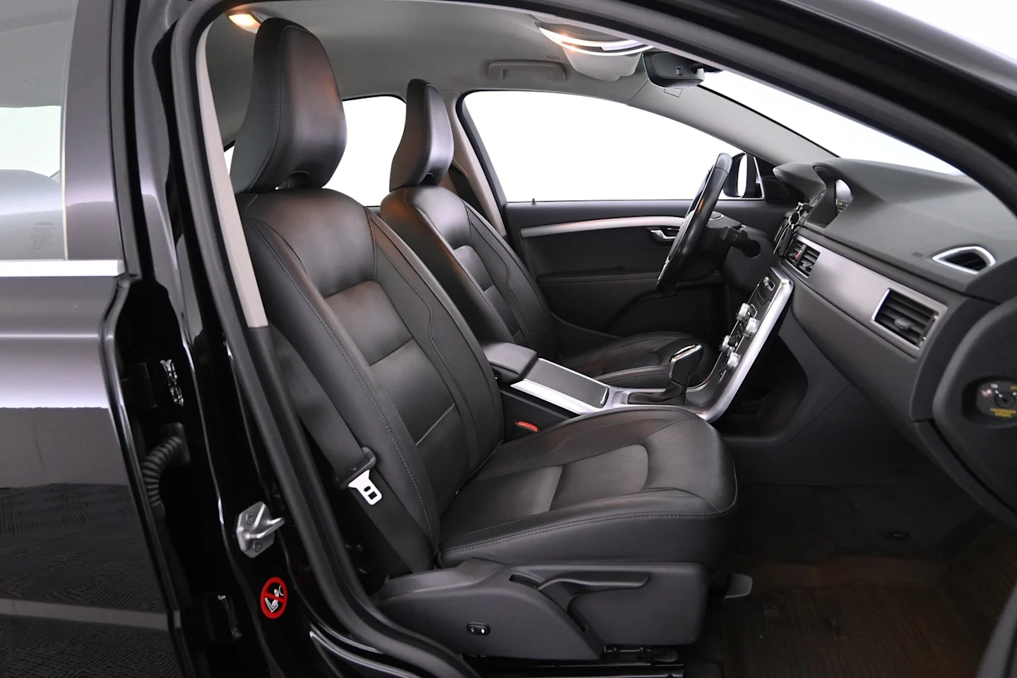 Car Image - 1U4ybafFaOfYsAKW5quNNV