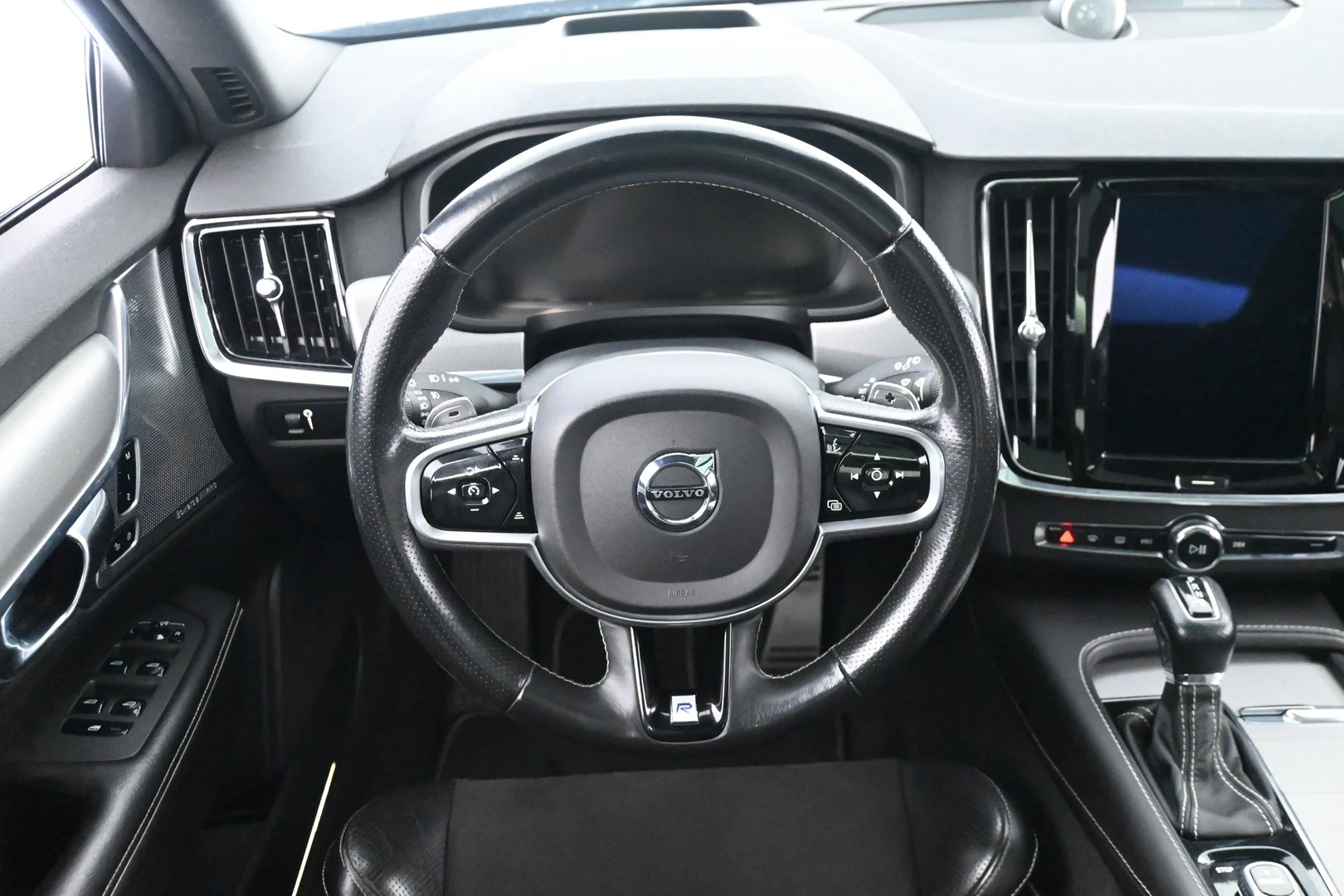 Car Image - 1Ccb0U8MnKBp6X1uOLjUoF