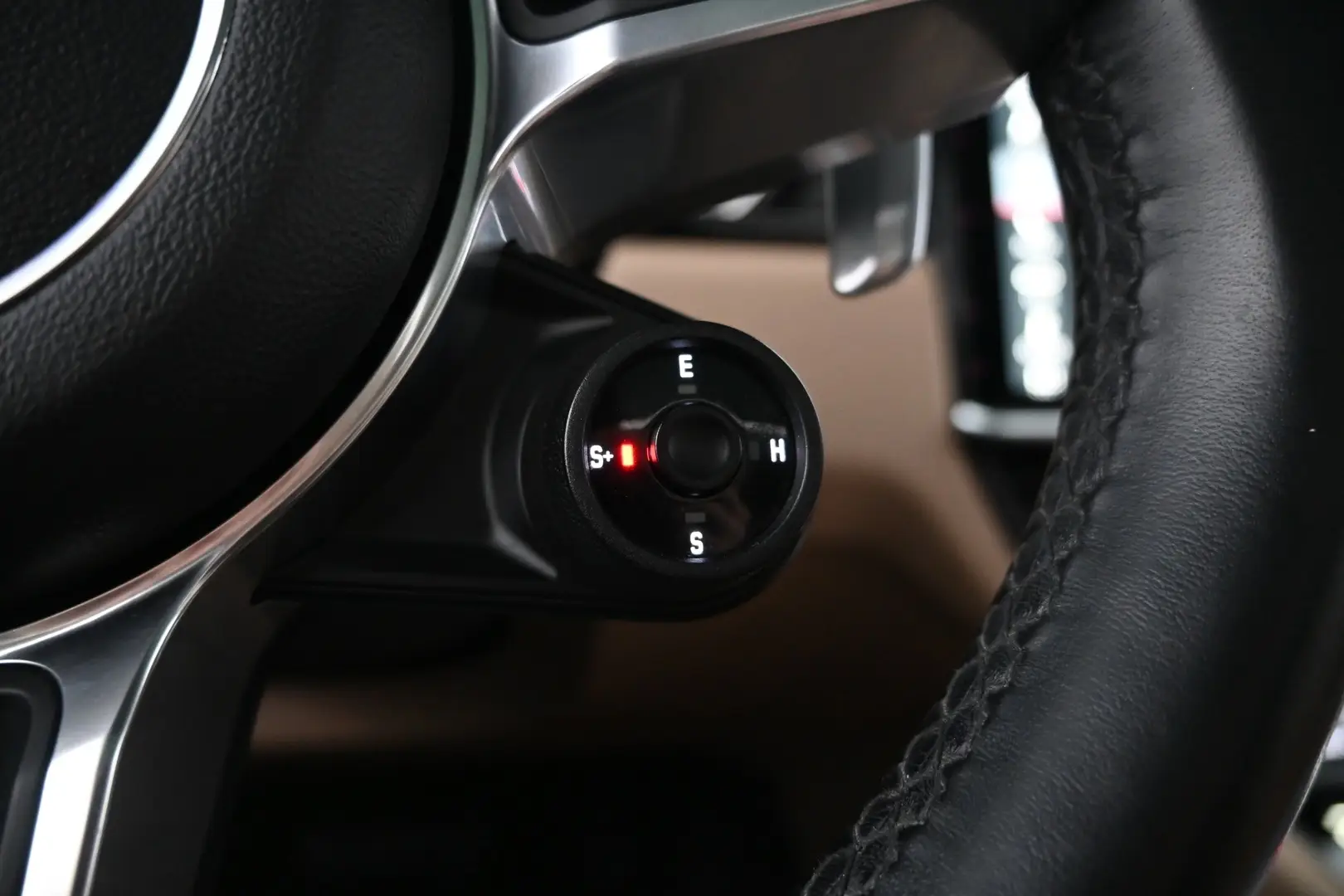 Car Image - 3AFkhPA6BWbNR0MGsWlOcd