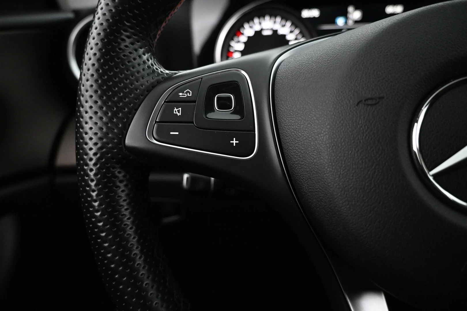 Car Image - 5DkdLWNkQQcC46QNSS8G3x