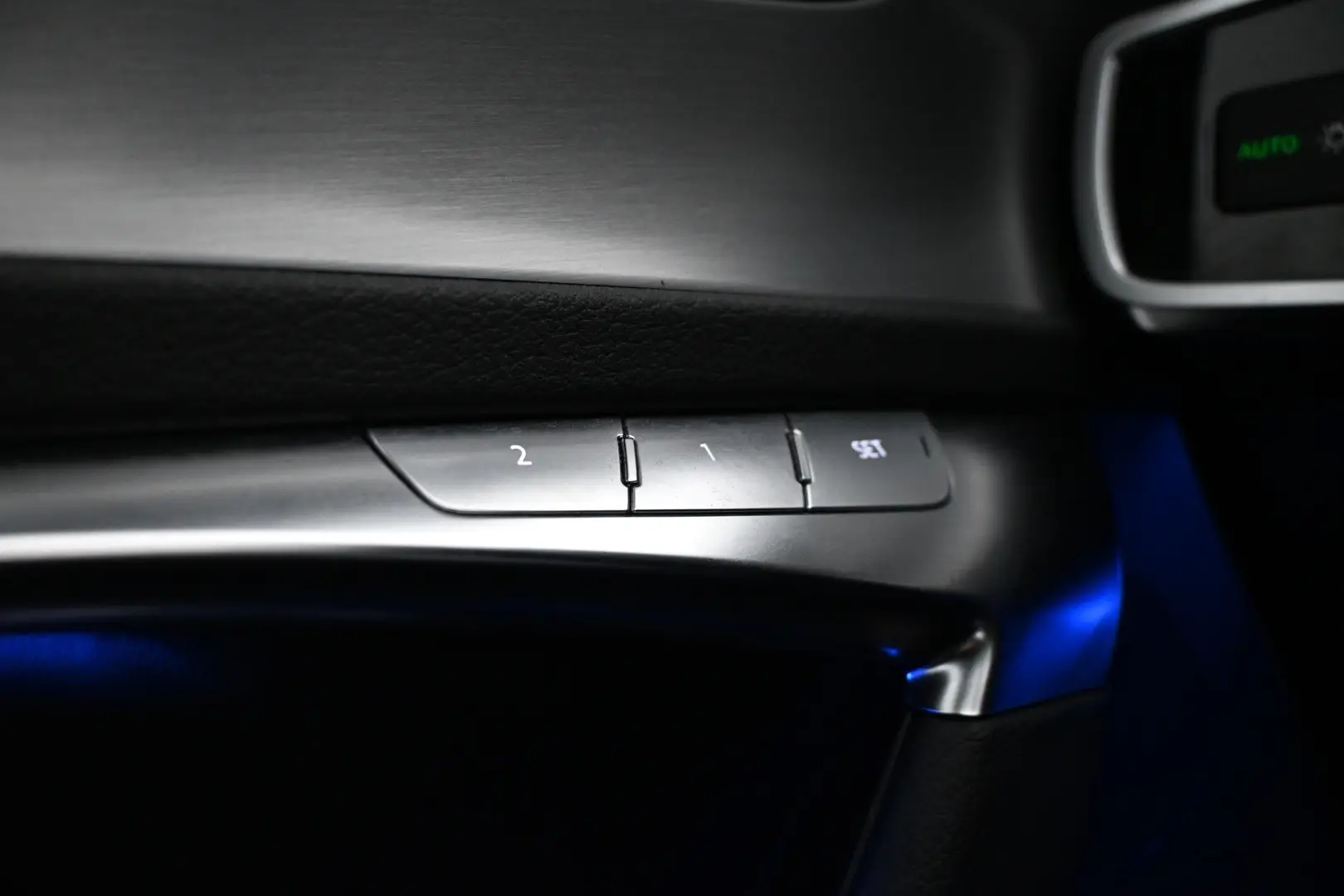 Car Image - 3p61YqqxrFykCHFbU9en6H
