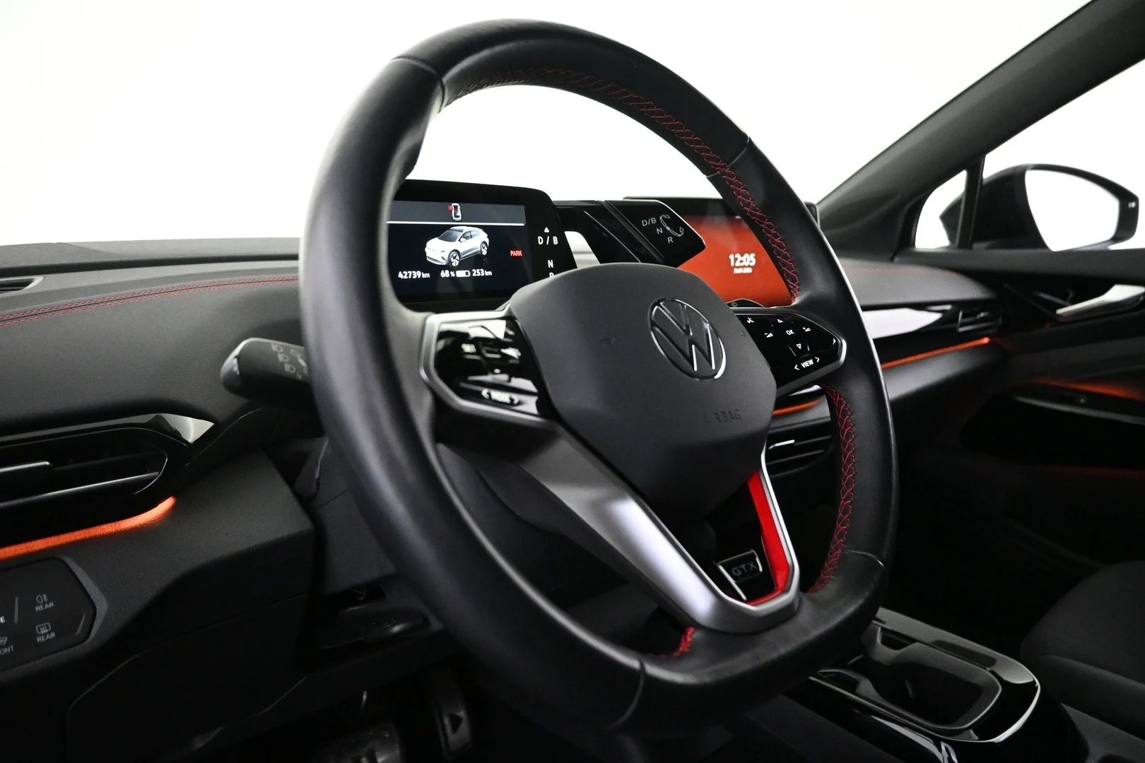 Car Image - 4QOsTnsnBYpFaVUhirqaKn