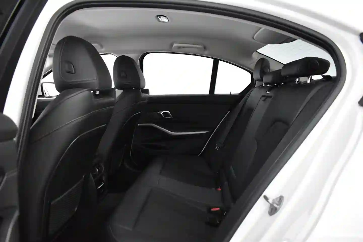 Car Image - 7JxRq7bjGs6APrnf34FZD9