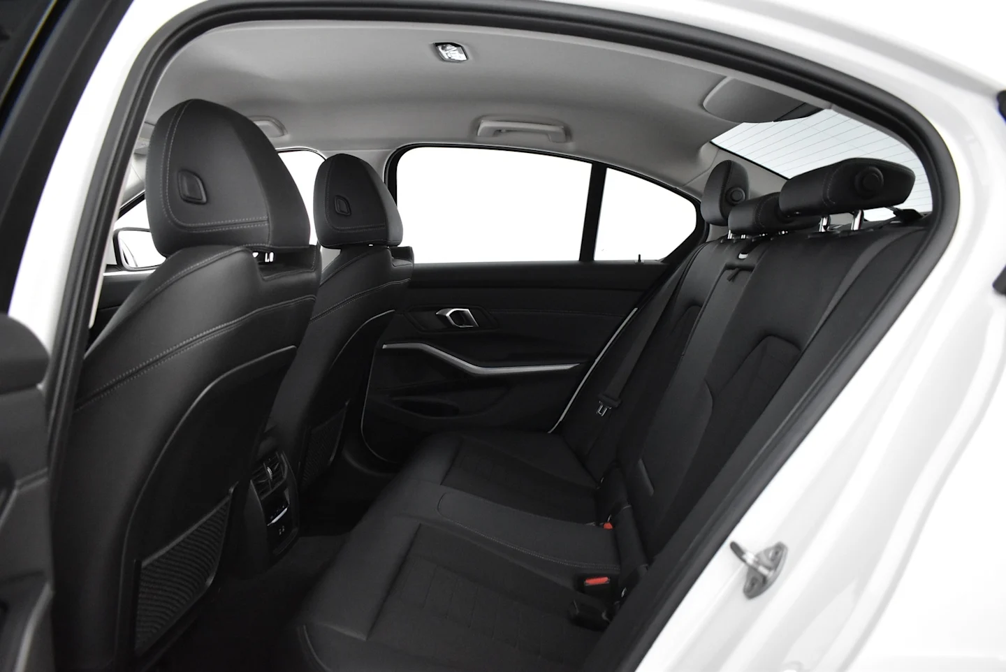 Car Image - 7JxRq7bjGs6APrnf34FZD9