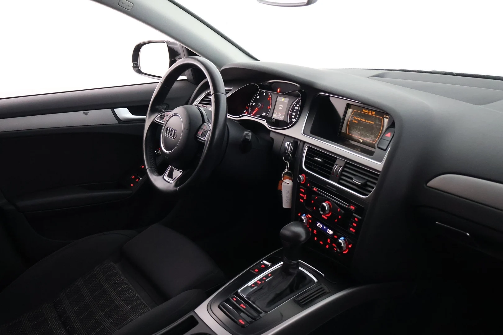 Car Image - 2oS4364ZHqtBUMoi7H7ako