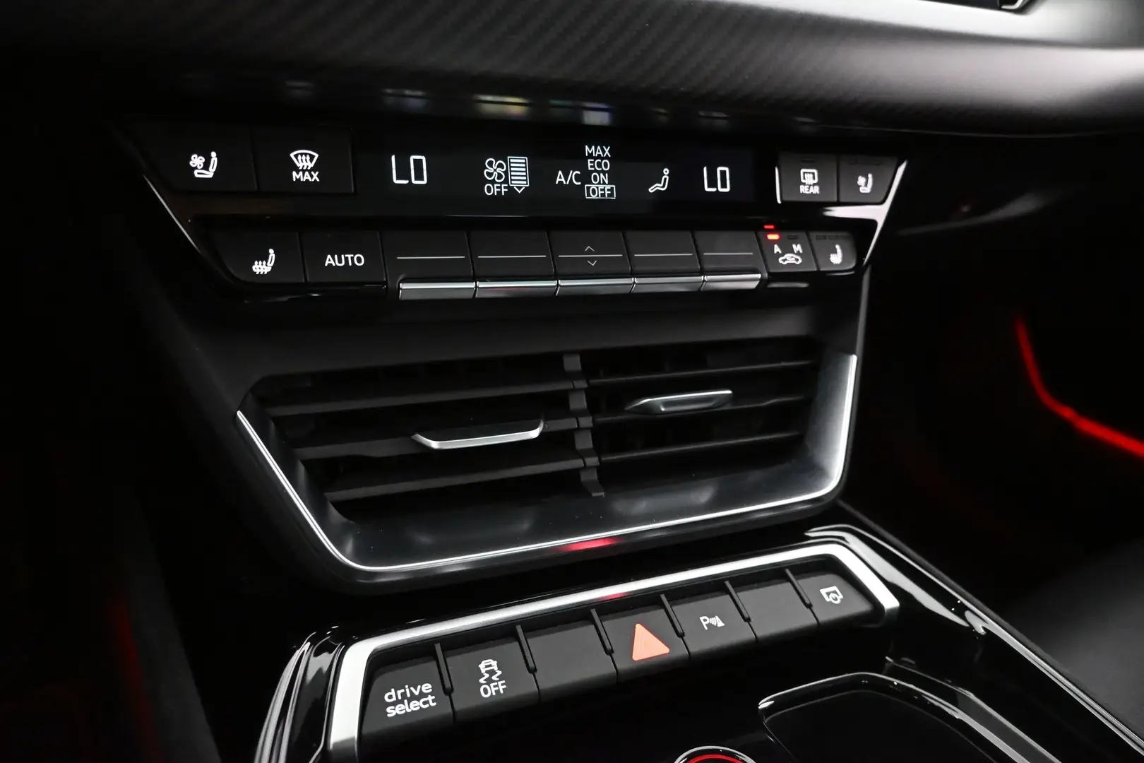Car Image - 3lFU9XgN3VsanjiuCGeTjp