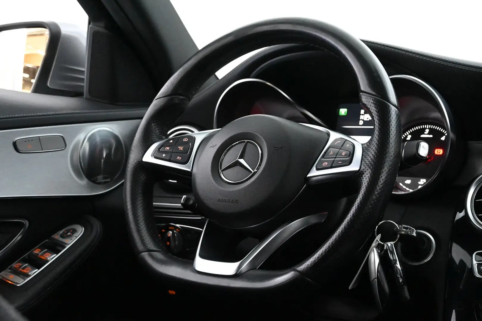 Car Image - 7dHGid6Zq1DvDHPy2uqlW5