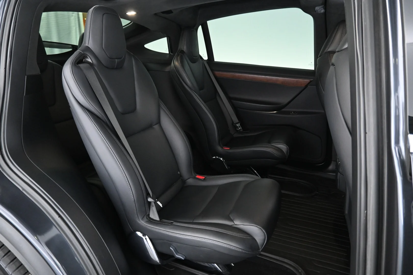 Car Image - 1dnfXZEKIKg6ij0iB9IEuH