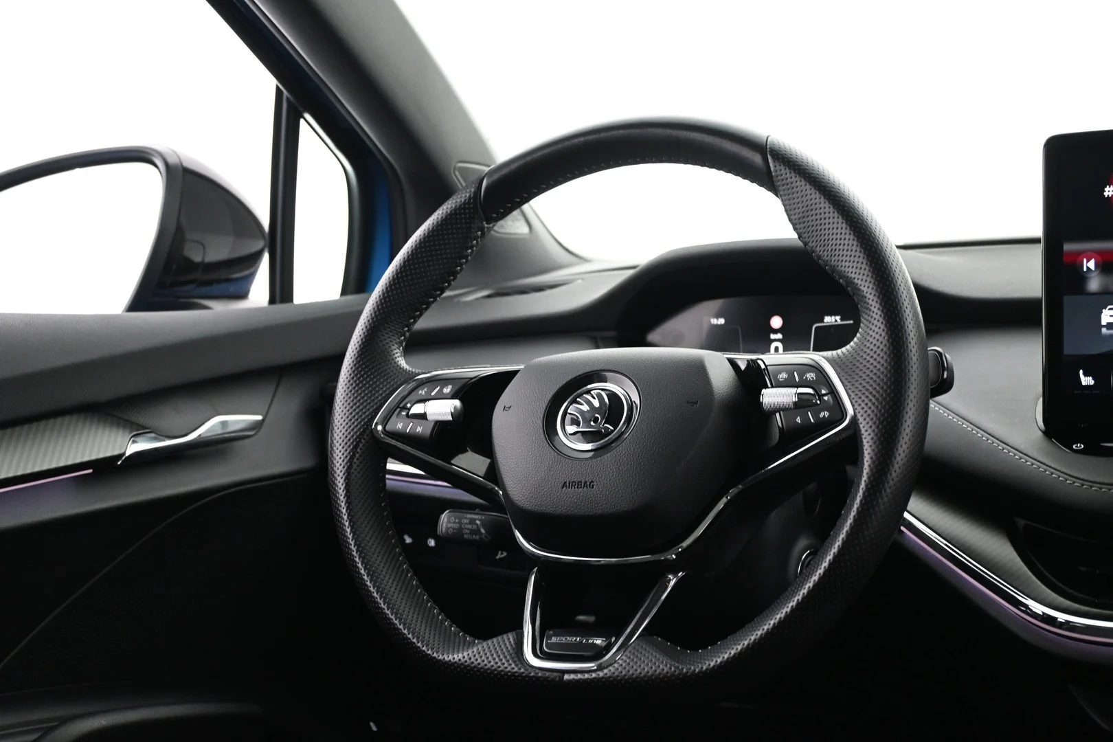 Car Image - 3P7G82Ki1Oln7hcNLumErz