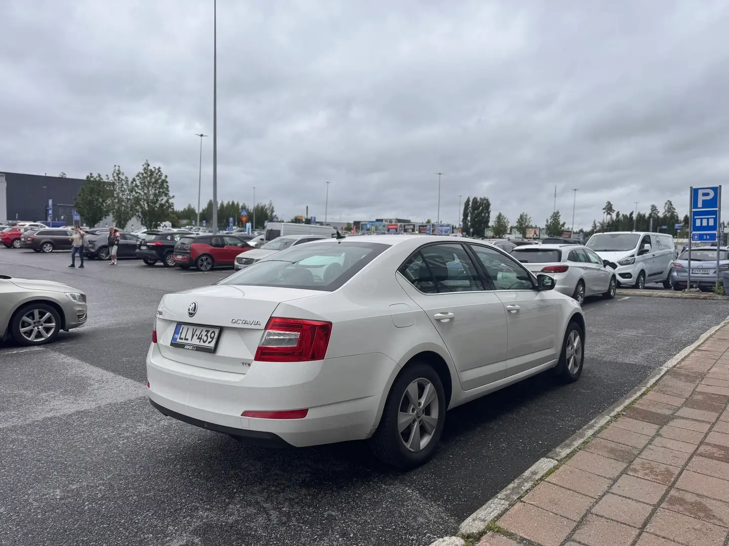 Car Image - 1JautdP9QqhY9rGlziC8iZ