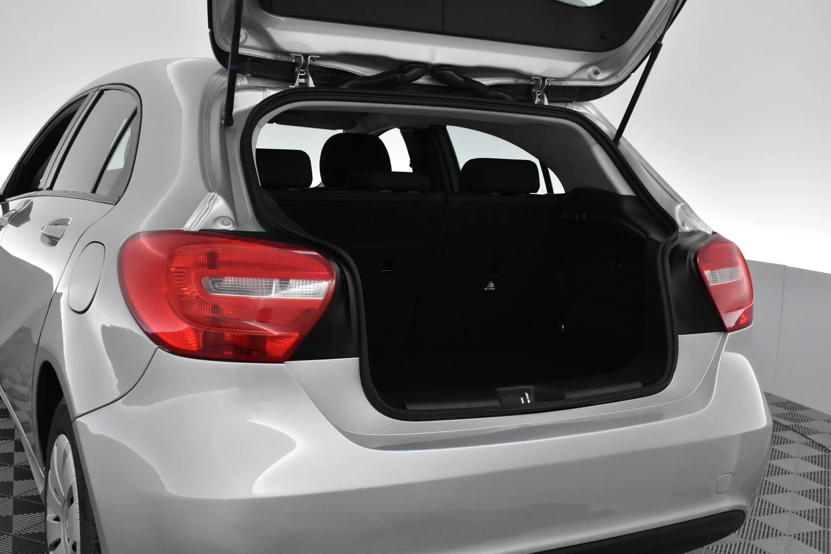 Car Image - 7Md9acUU6TZY9ZyK1yFgWc