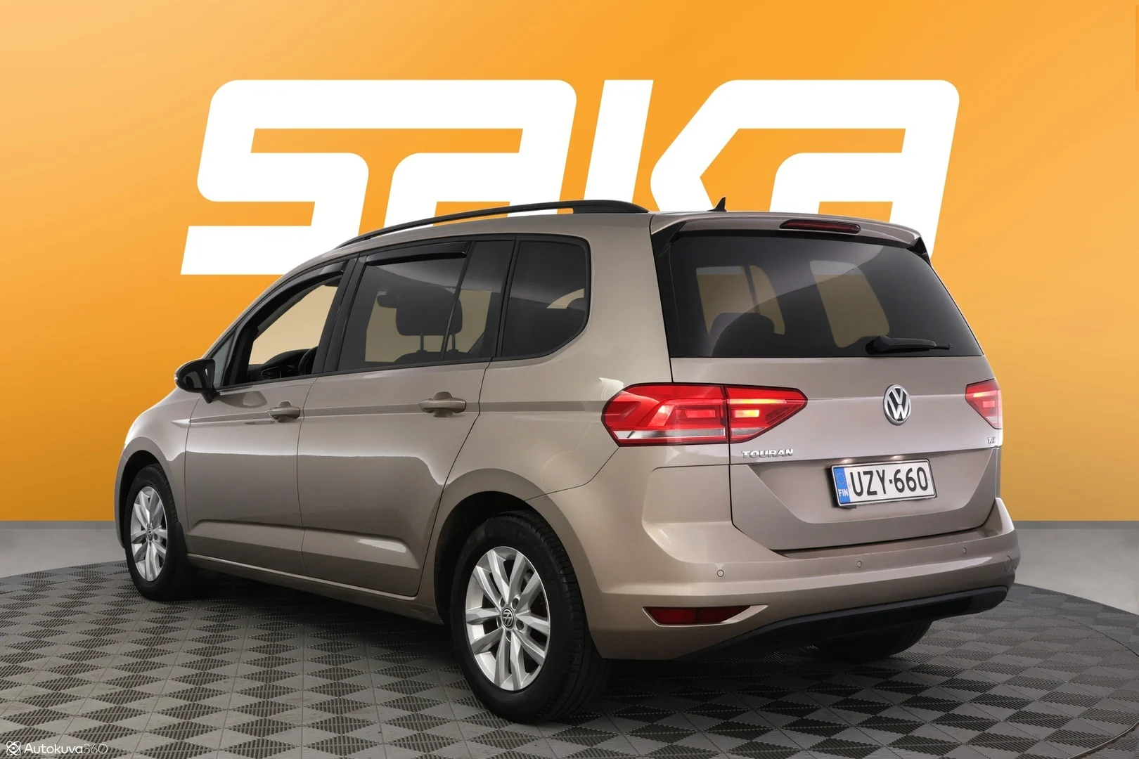 Car Image - 2lT8v6daeNxxO6Q5wbMZiG