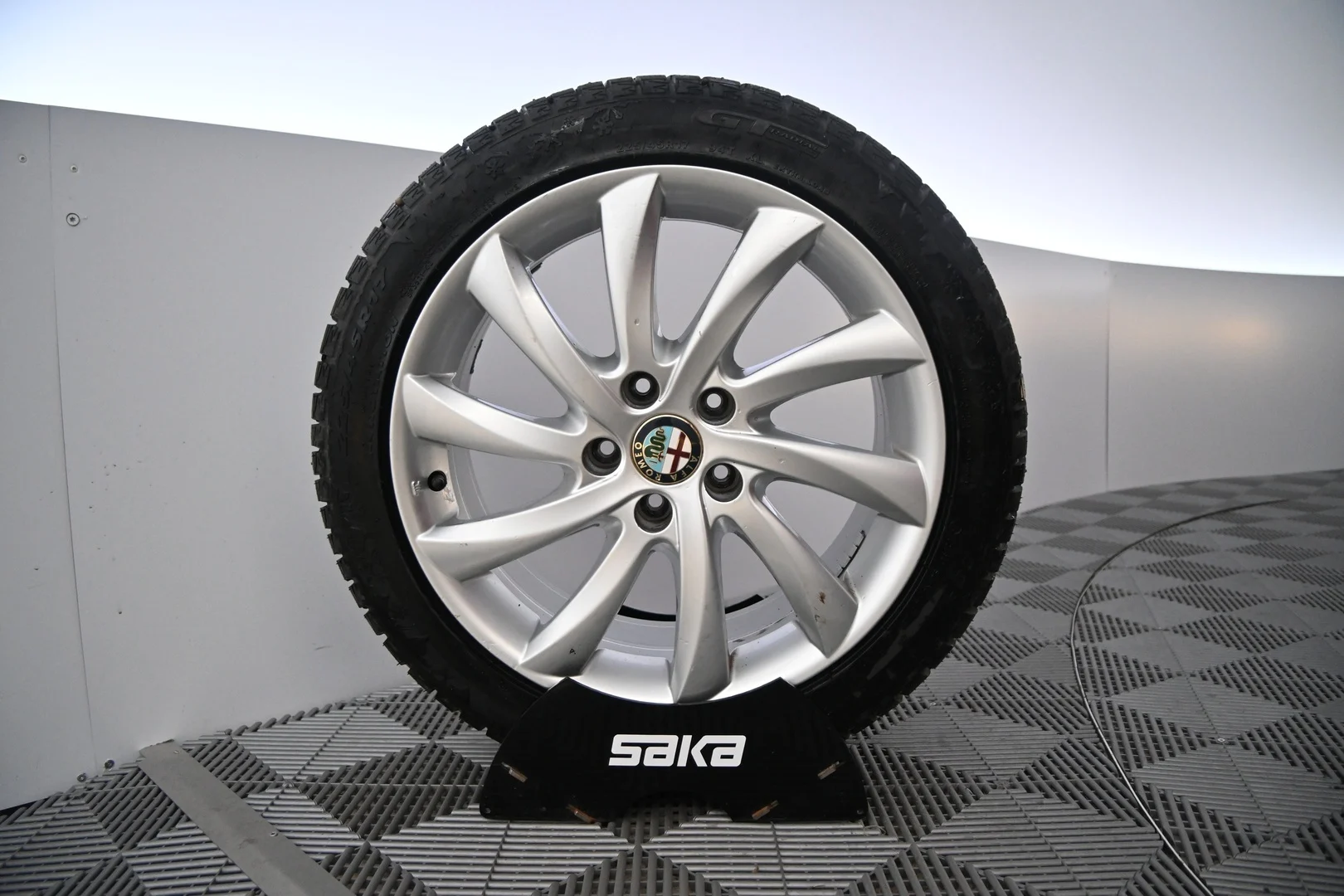 Car Image - 3ZnEmPYKcKY9IqTVE9GpGC