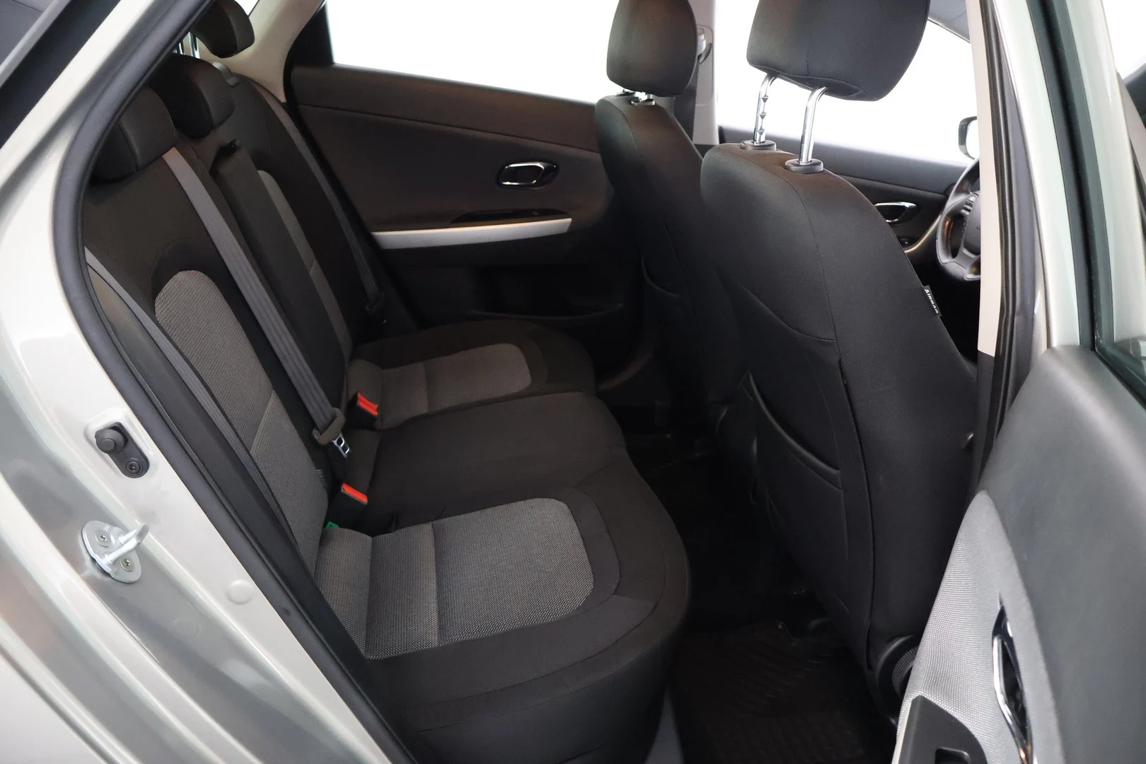 Car Image - AwDhMlsdk9SFzBPn3dLPM