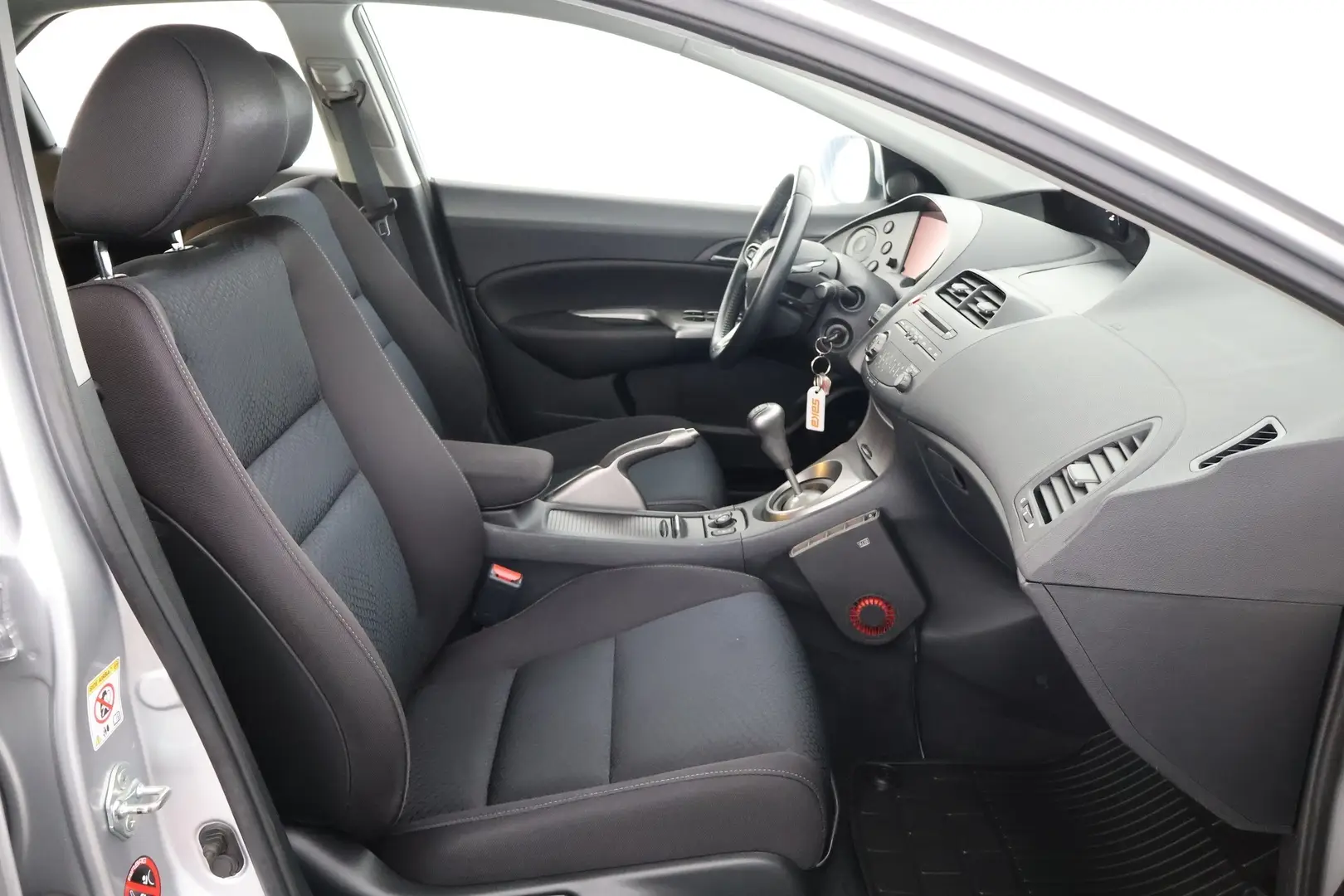 Car Image - 5fwi4MthWIFWmdEtRbaTYI
