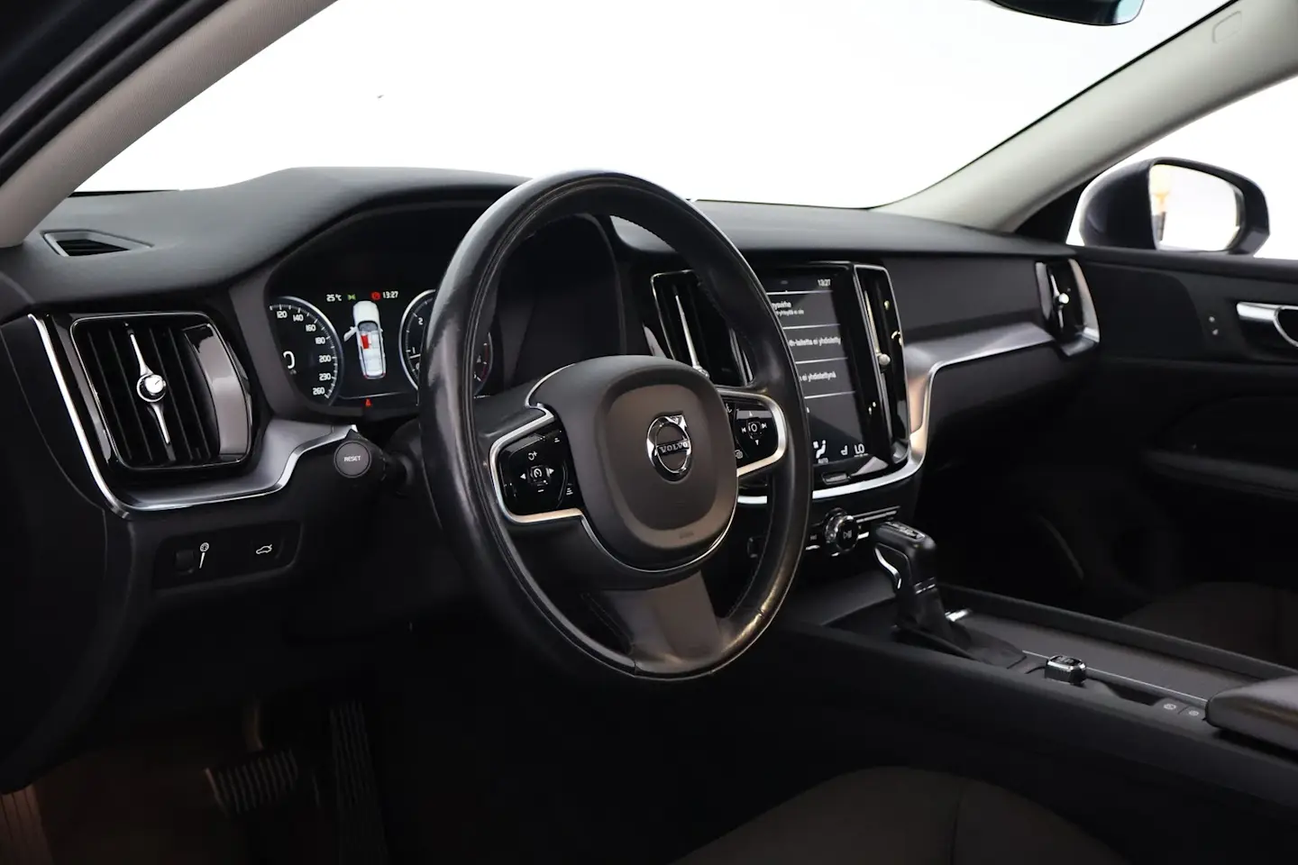 Car Image - 5KazyO30j5XyIstwrYYyA