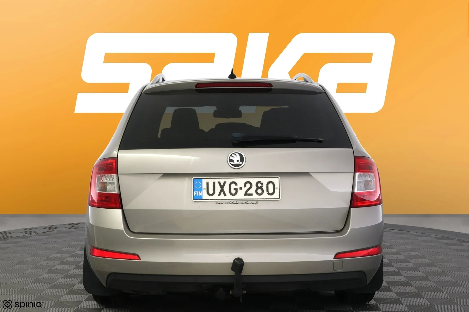Car Image - IBtbppmvvOZ3AwqqiRgvg