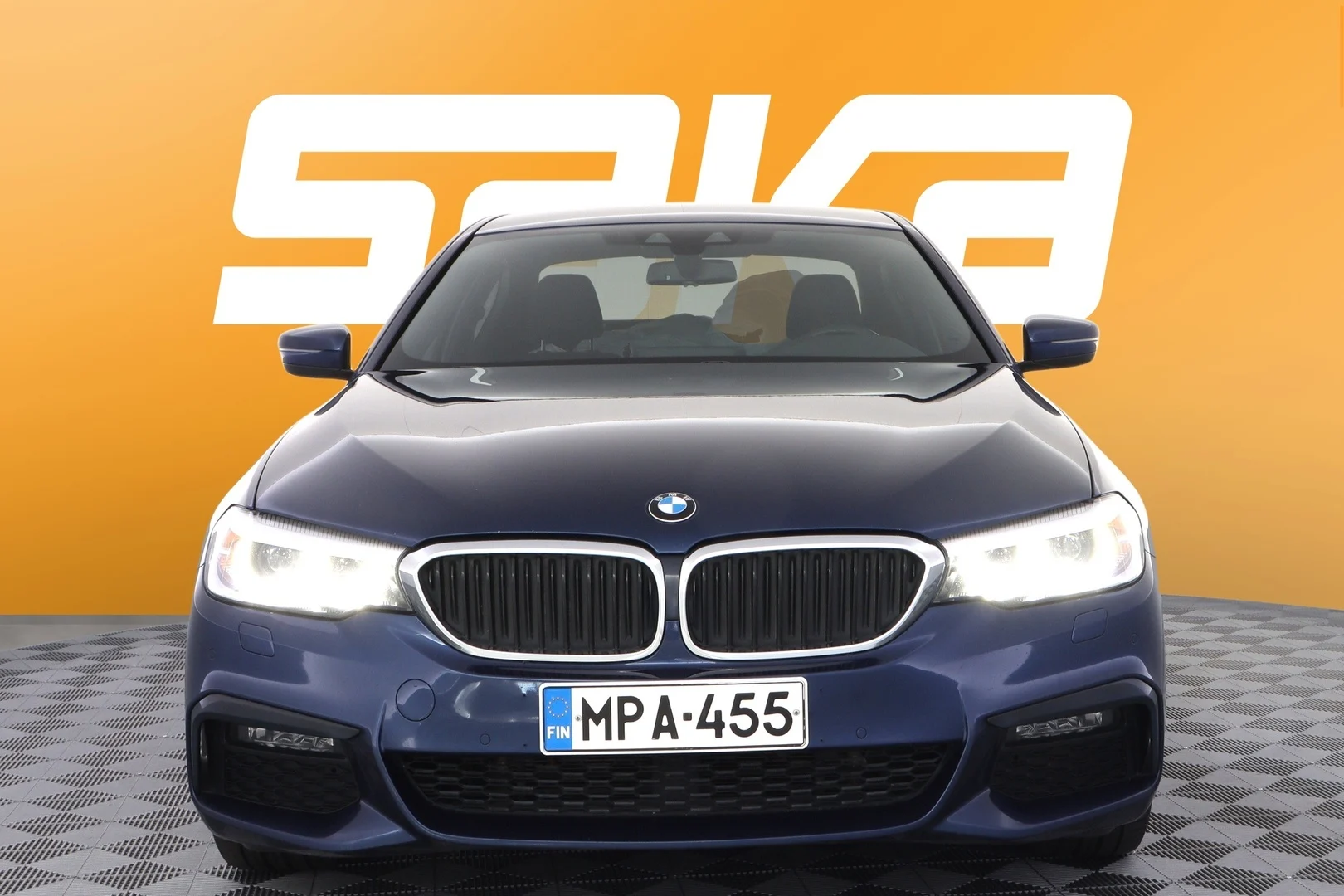 Car Image - 4AztoXtBgUsQMnThZZD6v4