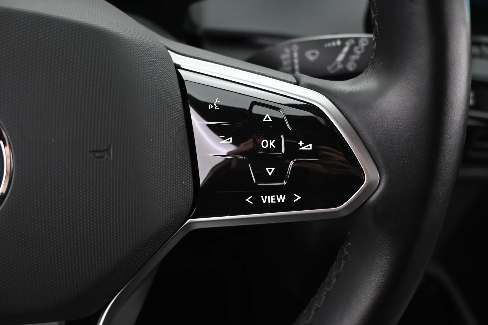 Car Image - 5laV1BSS4erwHSprAGCIpD
