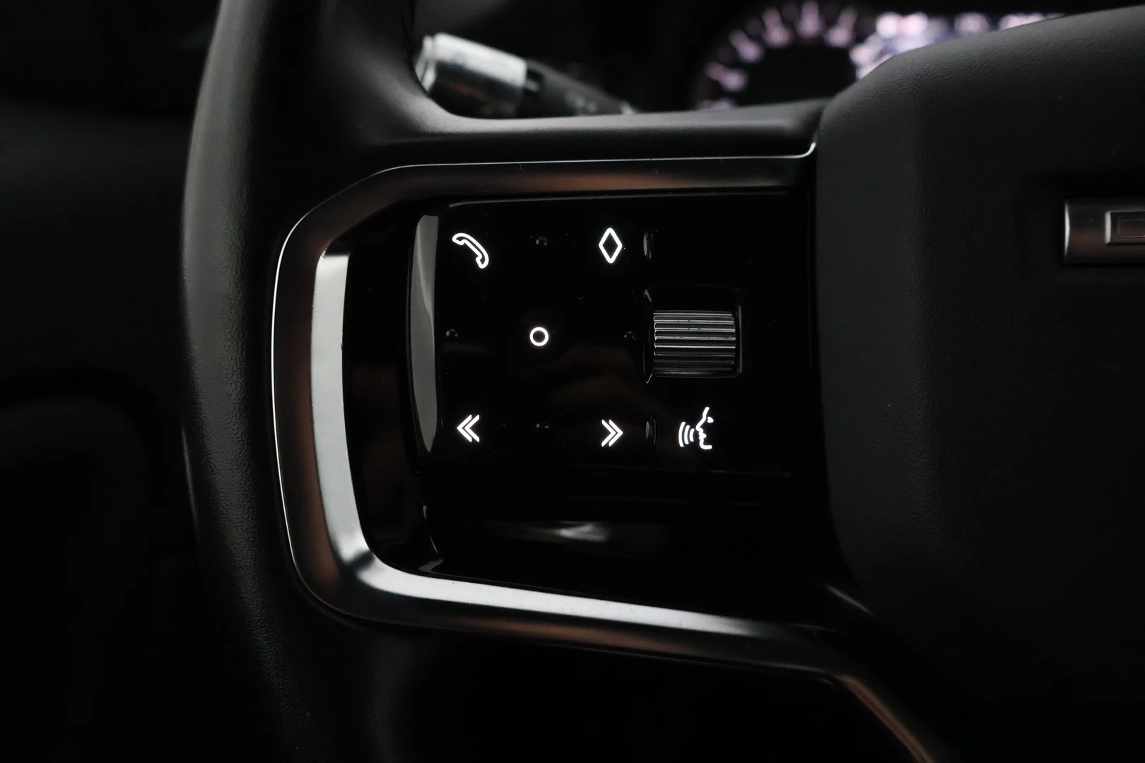 Car Image - 7pEVOFSF1RddMDCNUD2fTk