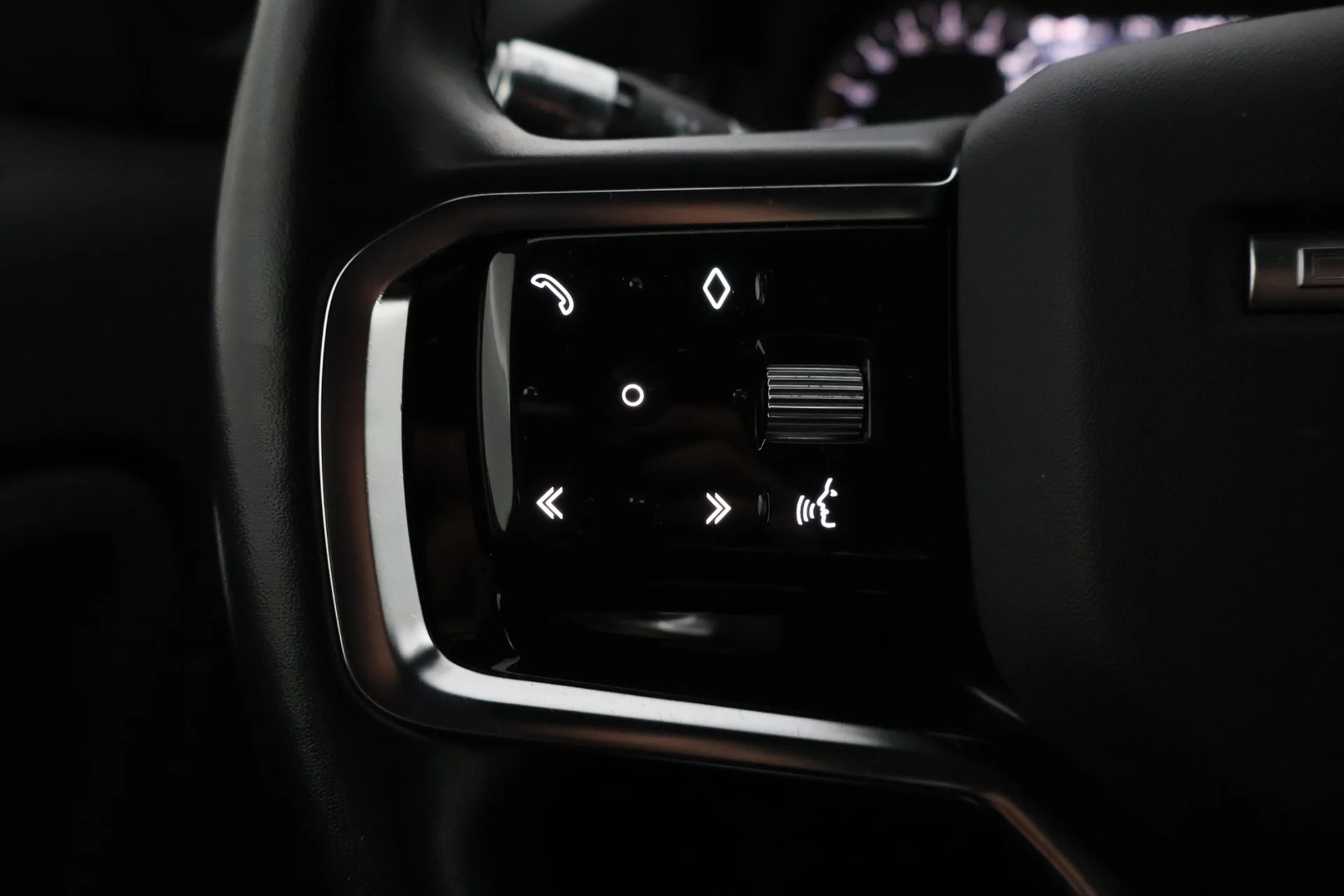 Car Image - 7pEVOFSF1RddMDCNUD2fTk