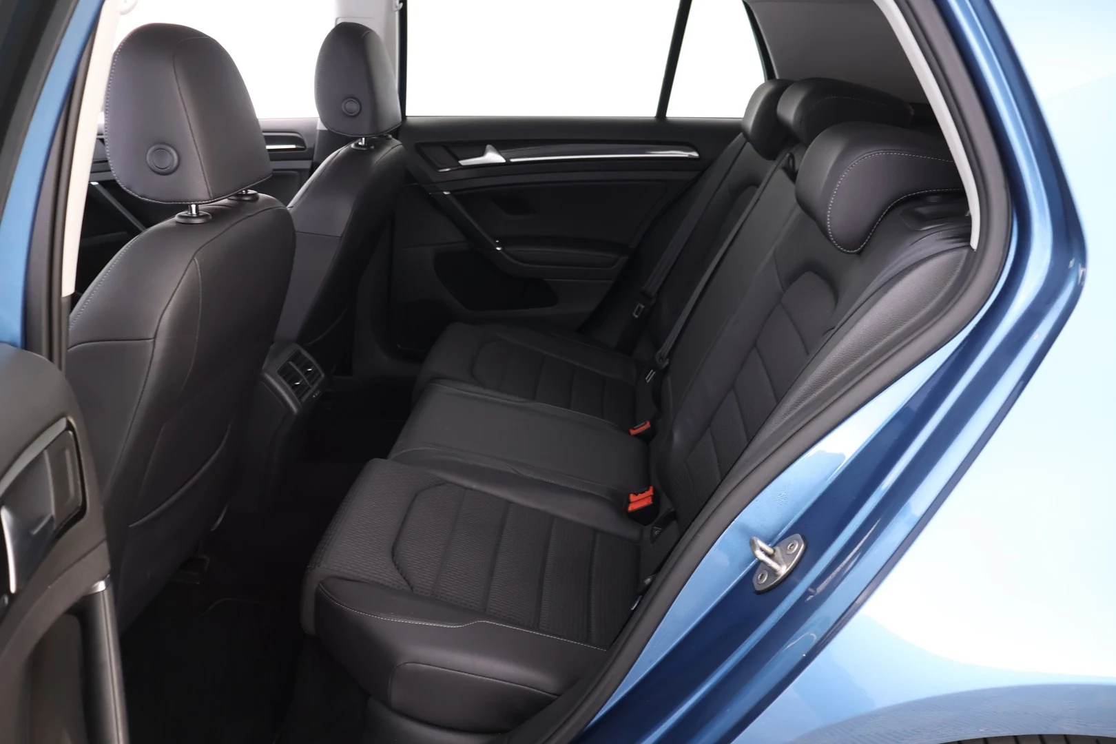 Car Image - 7w21B26TkGX45J5el6KNas