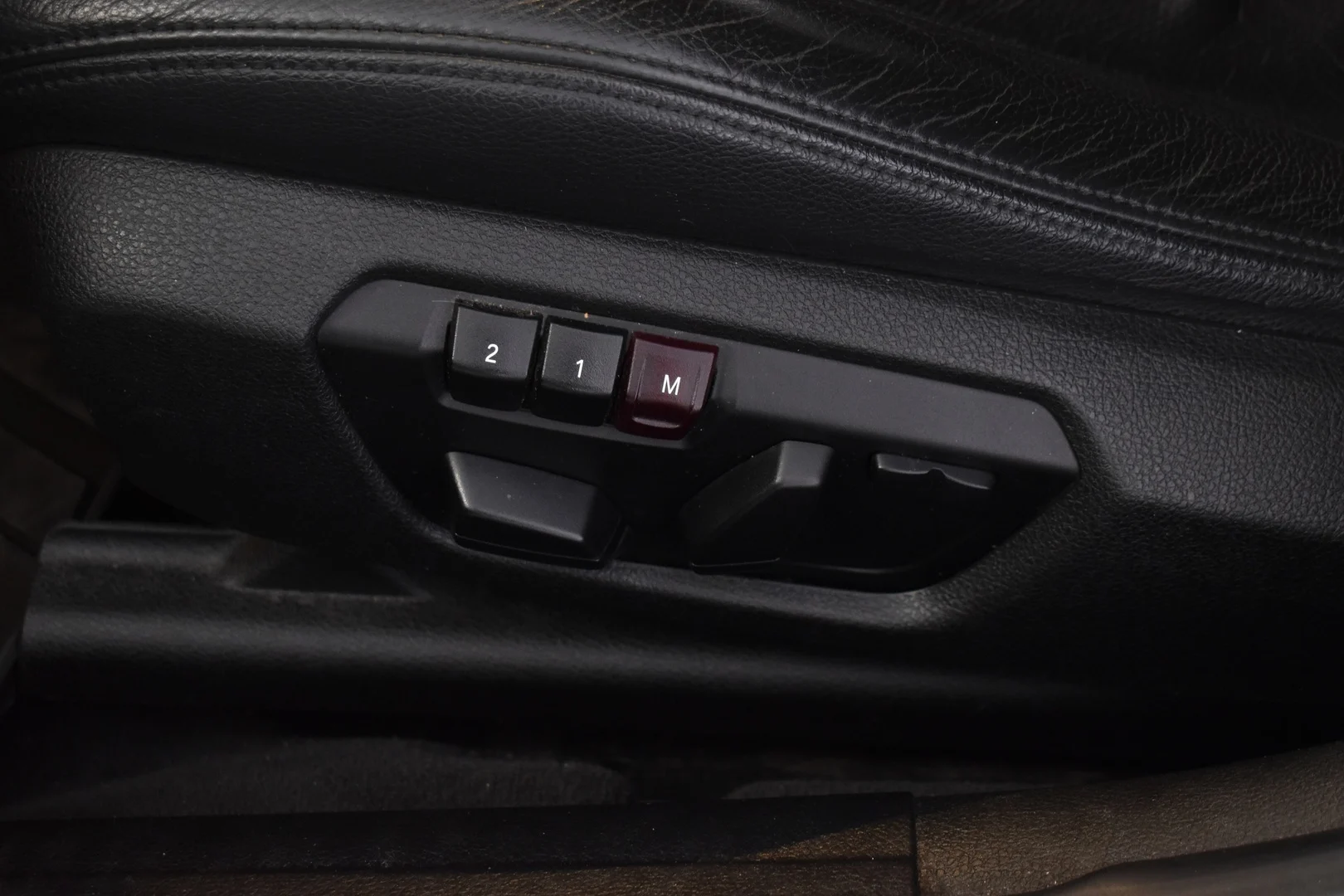 Car Image - 7JnC1tWLTKflgcxWVylQqC
