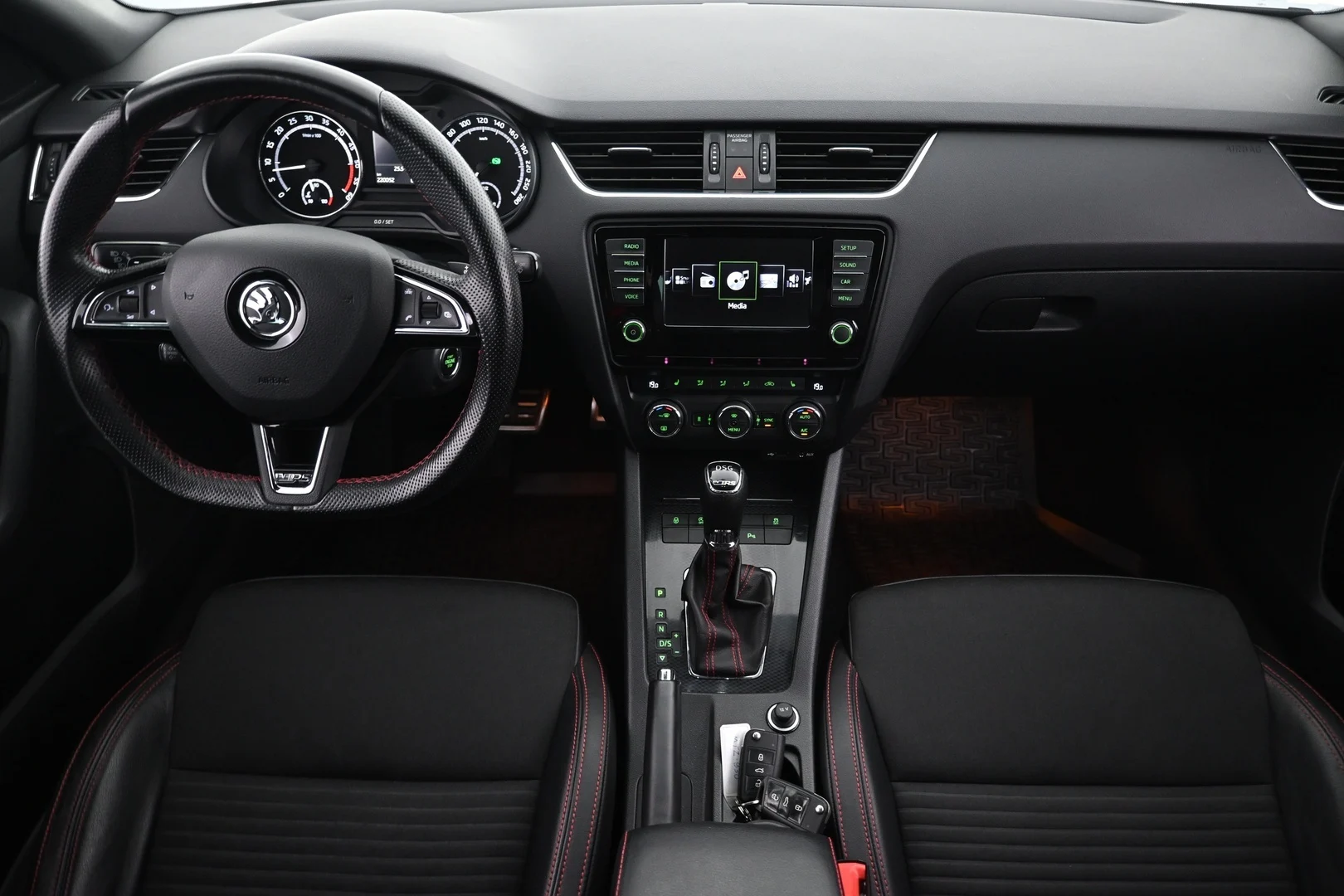 Car Image - 5FqOdjkRpViTDhv3EyY7Av