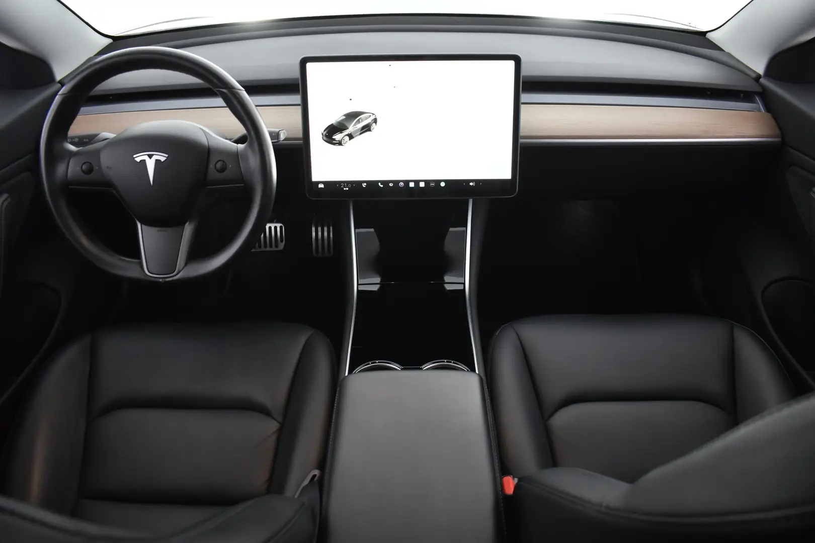 Car Image - 6SIk2AyOgz5TMn4TlzqmCj